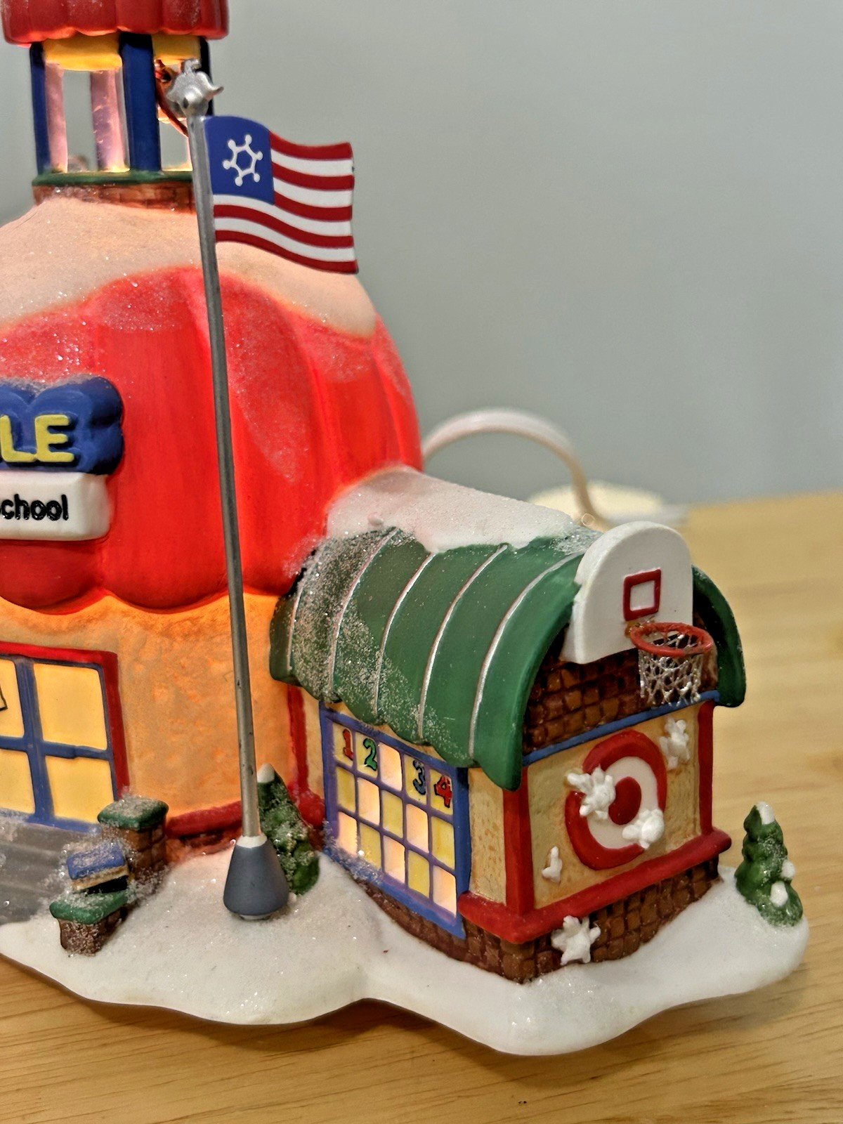 Department 56 North Pole Series Kringle Elementary School Village 2002