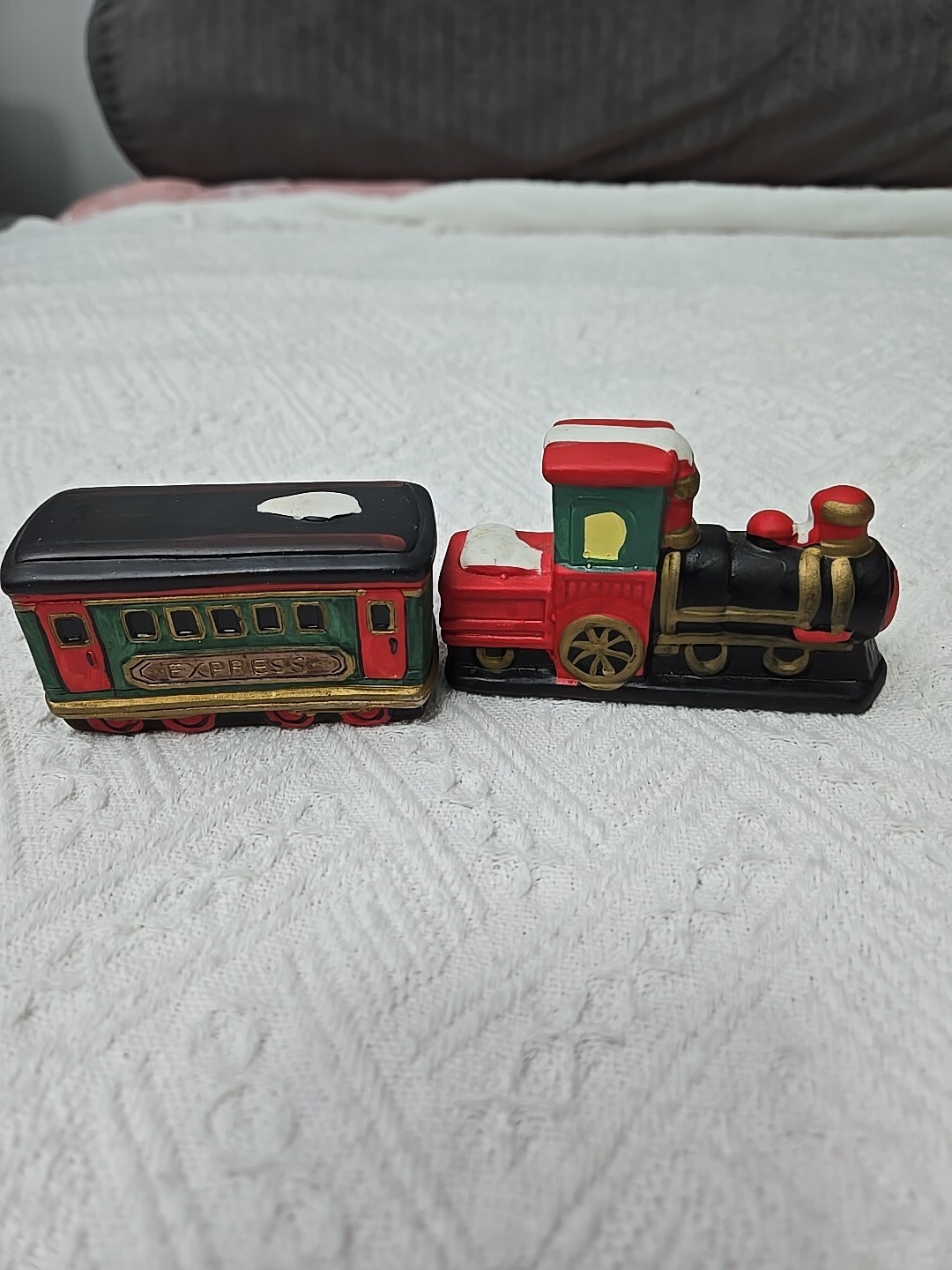 1990 Rex and Lee Ceramic Train Box Car And Unmarked Engine NO BOX