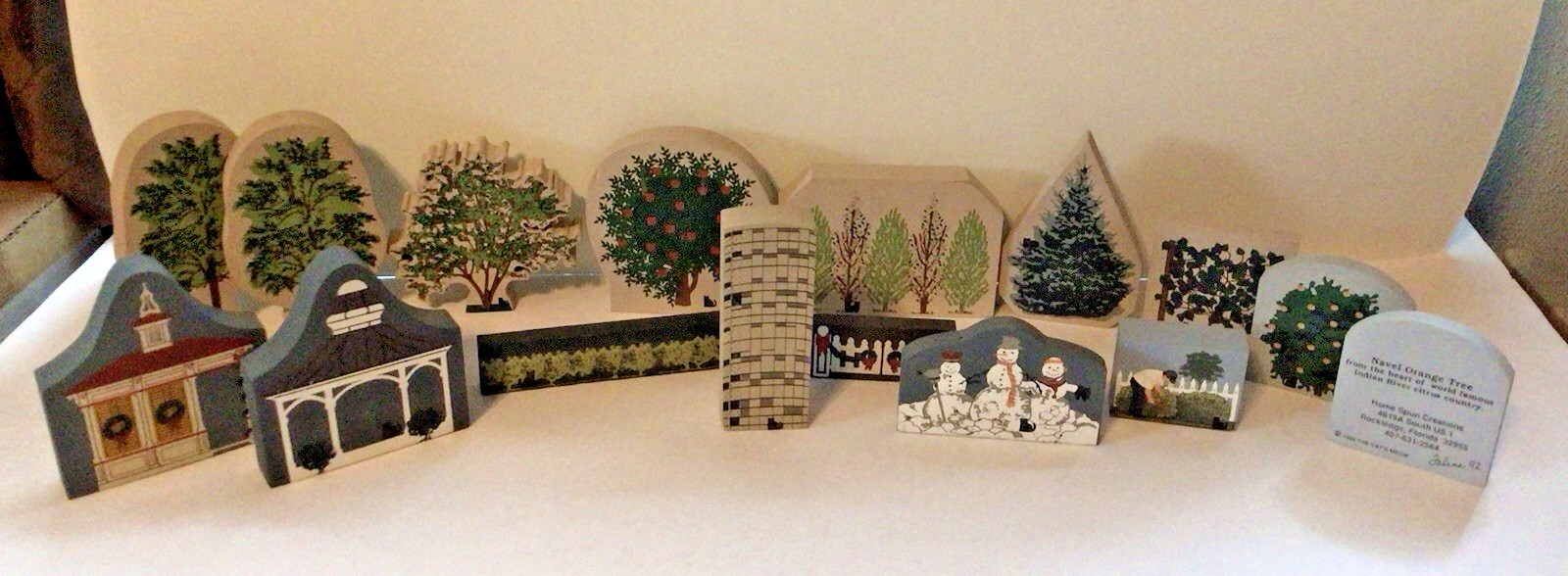 The Cats Meow Village Lot of 16 Wood Shelf Sitters Post Office Mansion all 1995