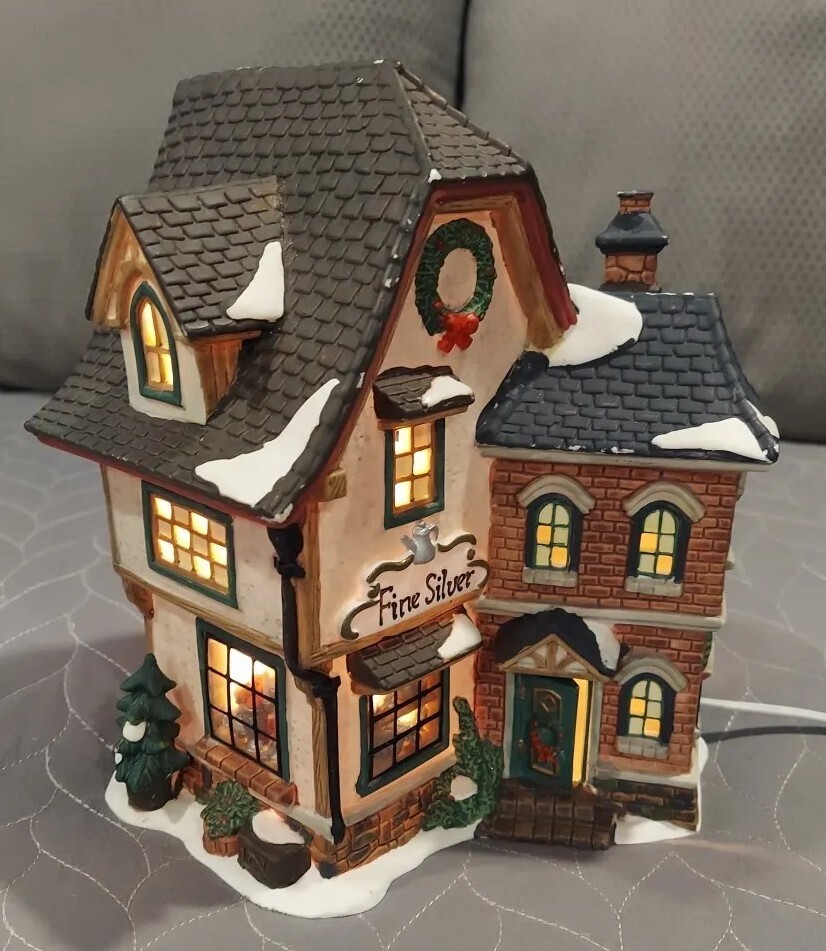 Heartland Valley FINE SILVER SHOP Lighted Porcelain Christmas Village Deluxe