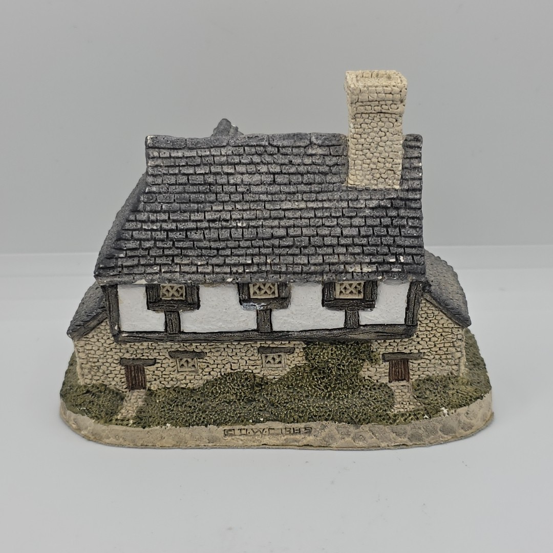 1985 Resin Hogs Head Beer House By David Winter Studio Small Cottage