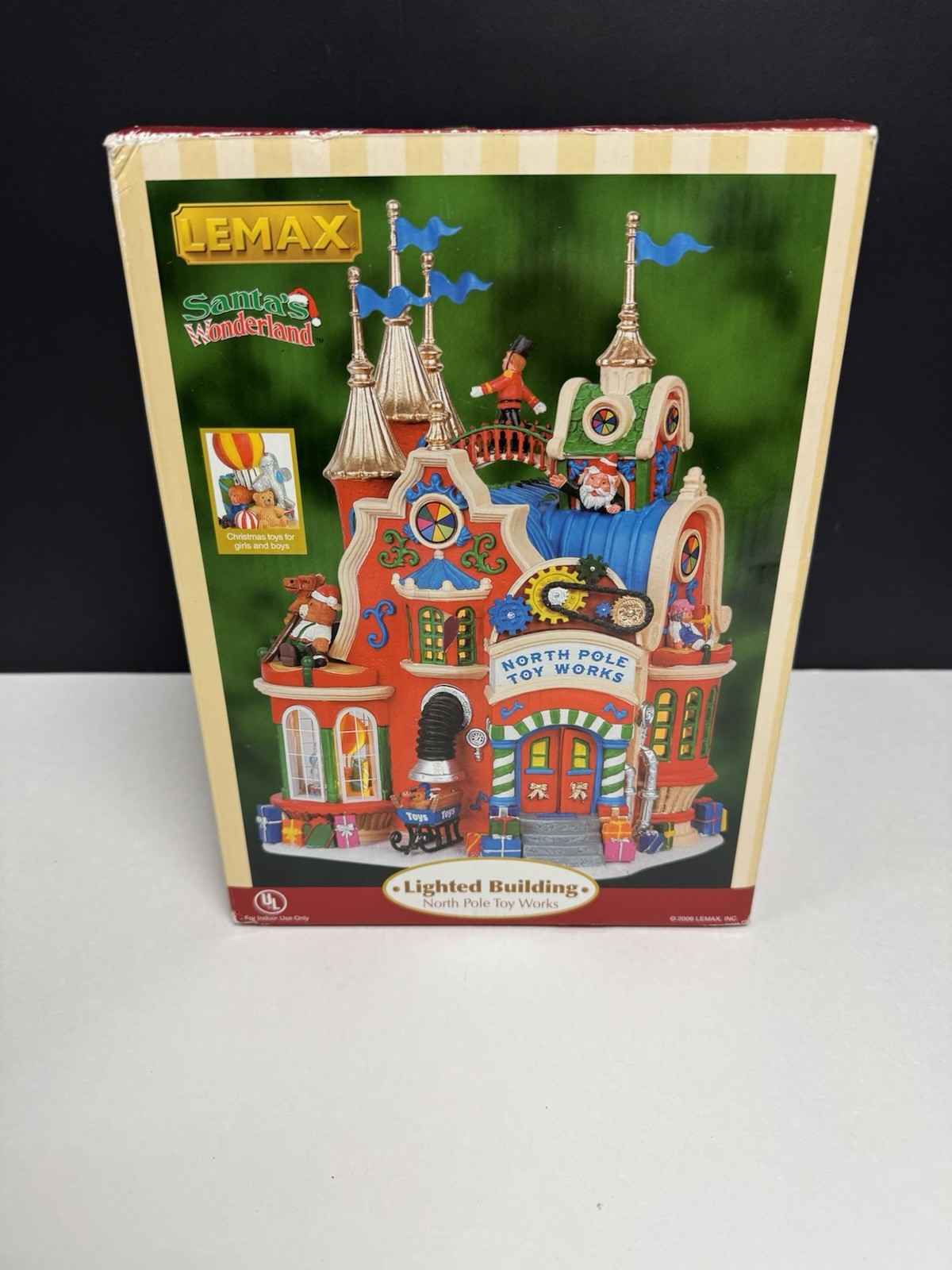 Lemax Santa’s House Wonderland Village Collection 65356 B30