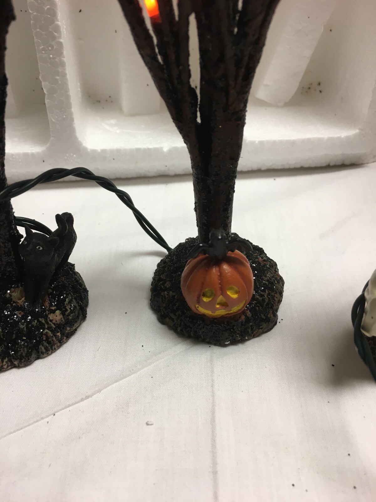 Hawthorne Village Halloween Collection Spooky Ghost Trees
