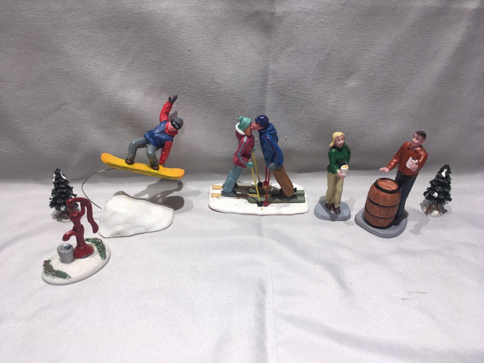 LEMAX Christmas Mini-Figurines Lot Of 7