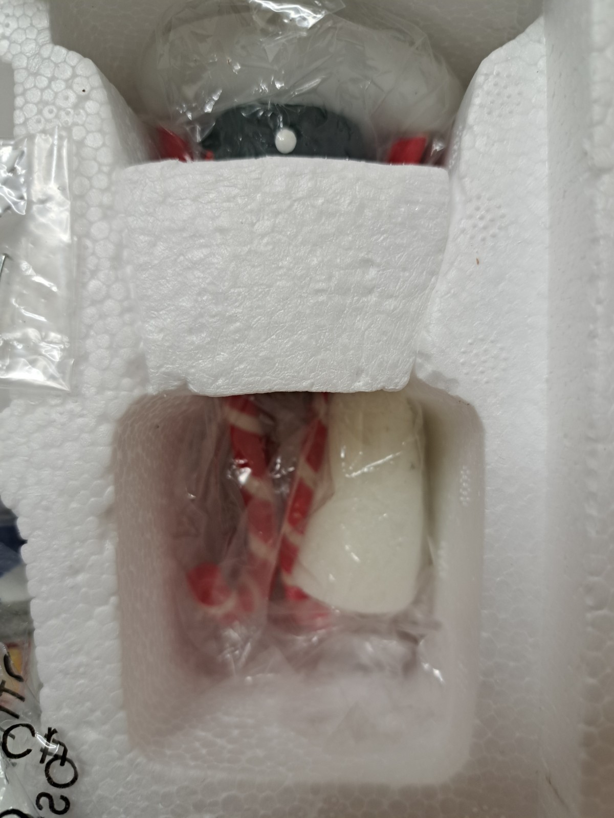 Dept 56 NORTH POLE PENGIUN VISITORS’ CENTER #805547 (COMPLETE) PRISTINE