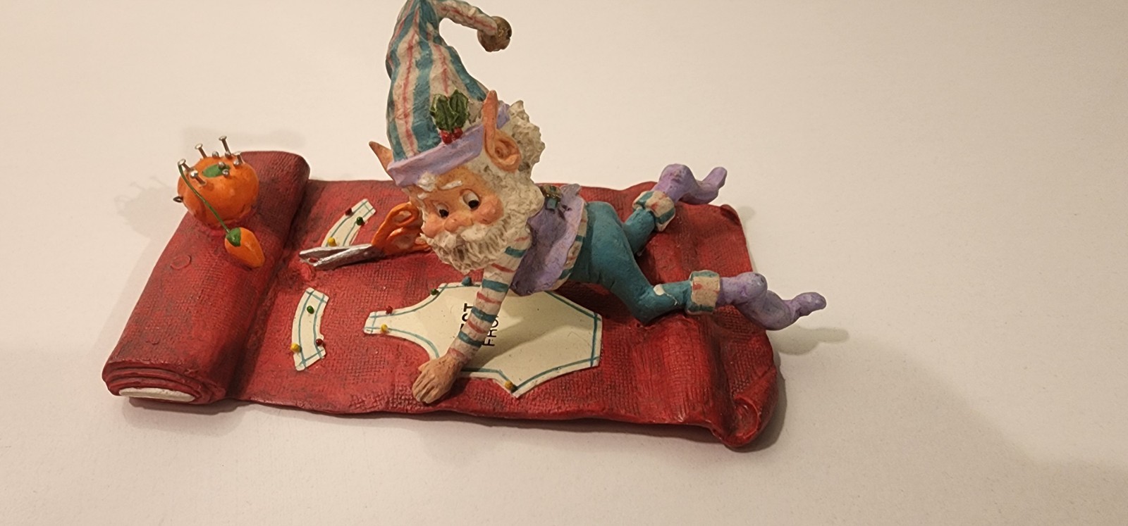 Sandi Zimnicki Enesco- The North Pole Village -Elf Pinky Tailor 831565