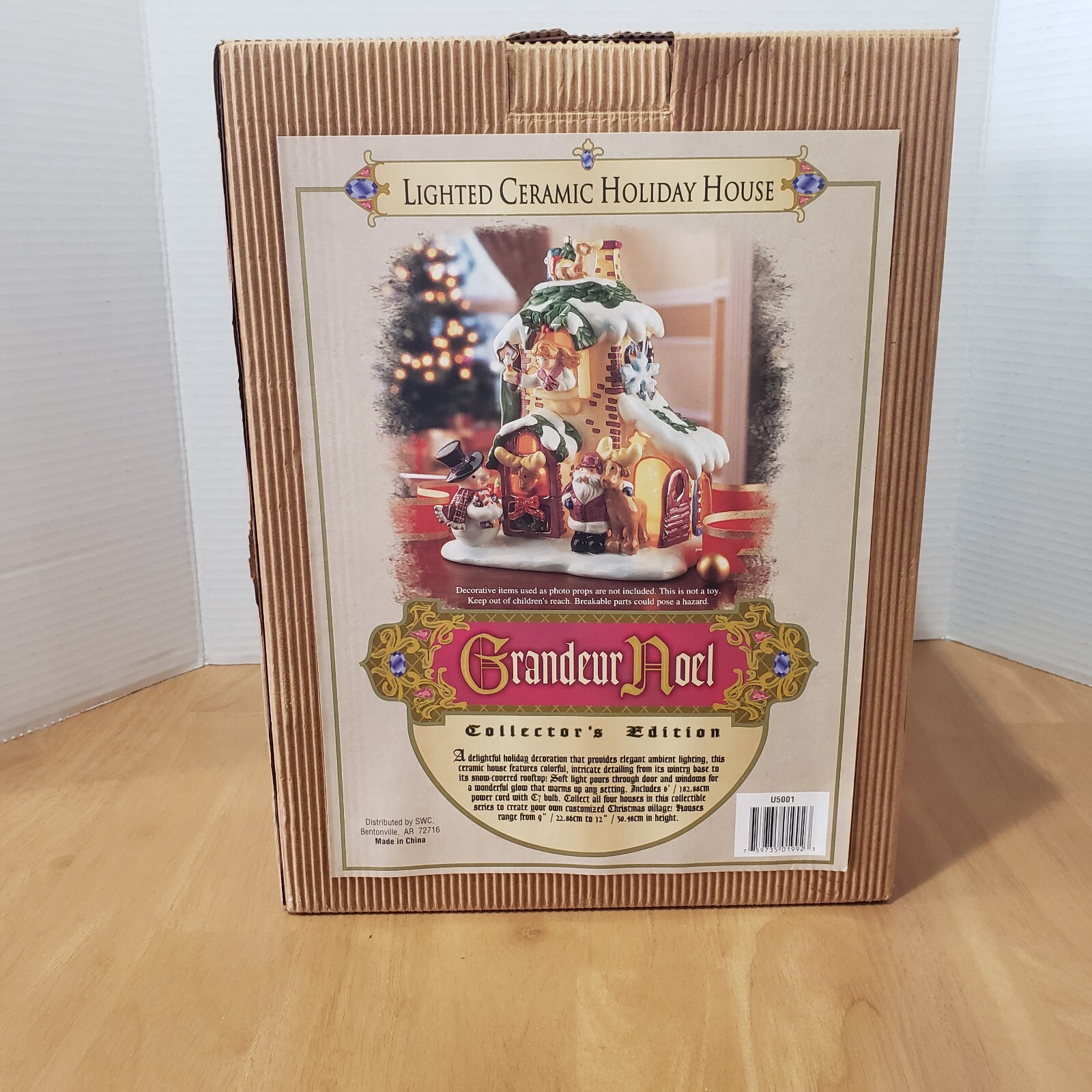 Grandeur Noel Collector’s Edition 2002 Lighted Ceramic Holiday House