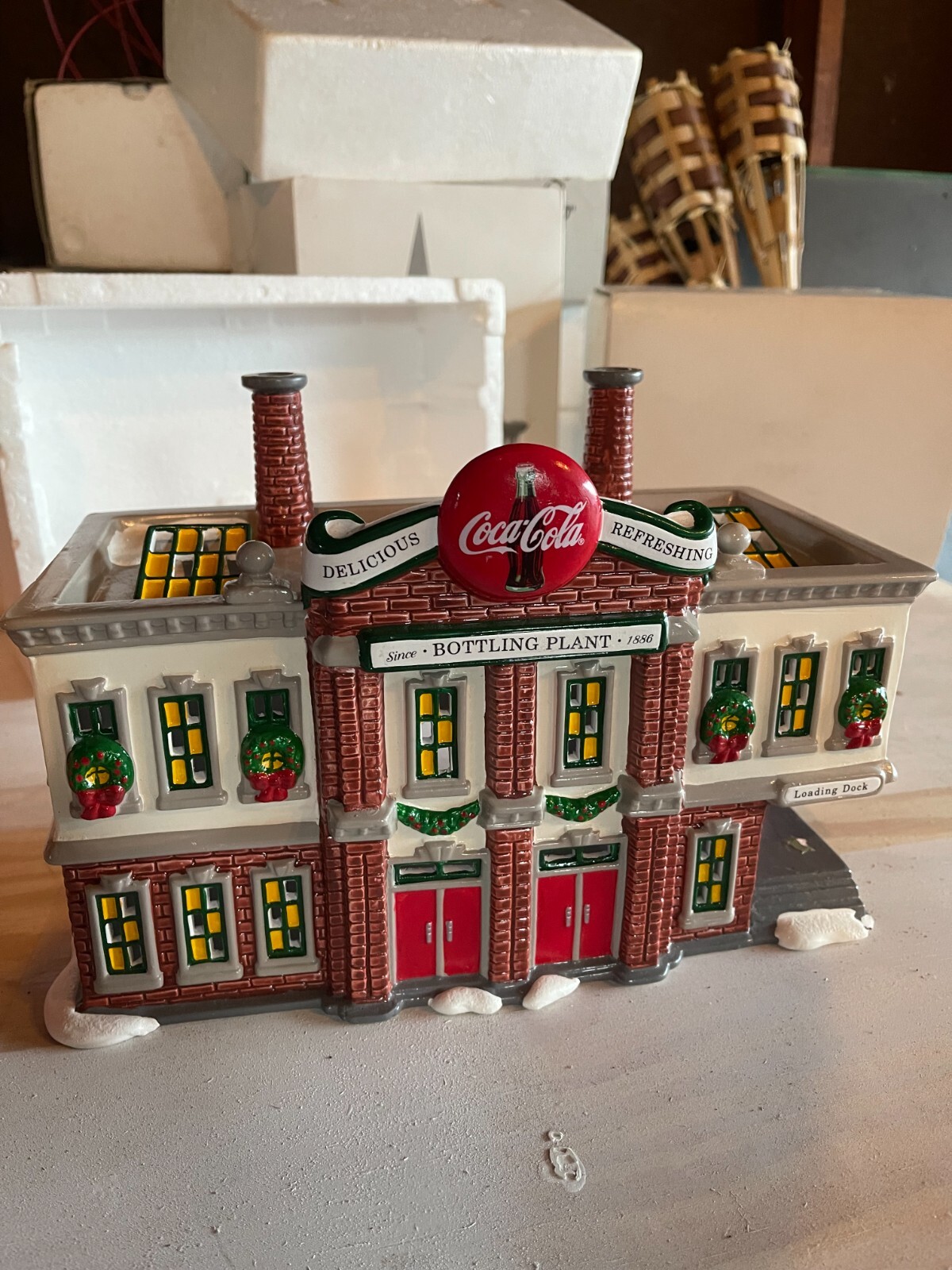 DEPT 56 COCA COLA BOTTLING PLANT #5469-0 AND TRUCK #5479-8