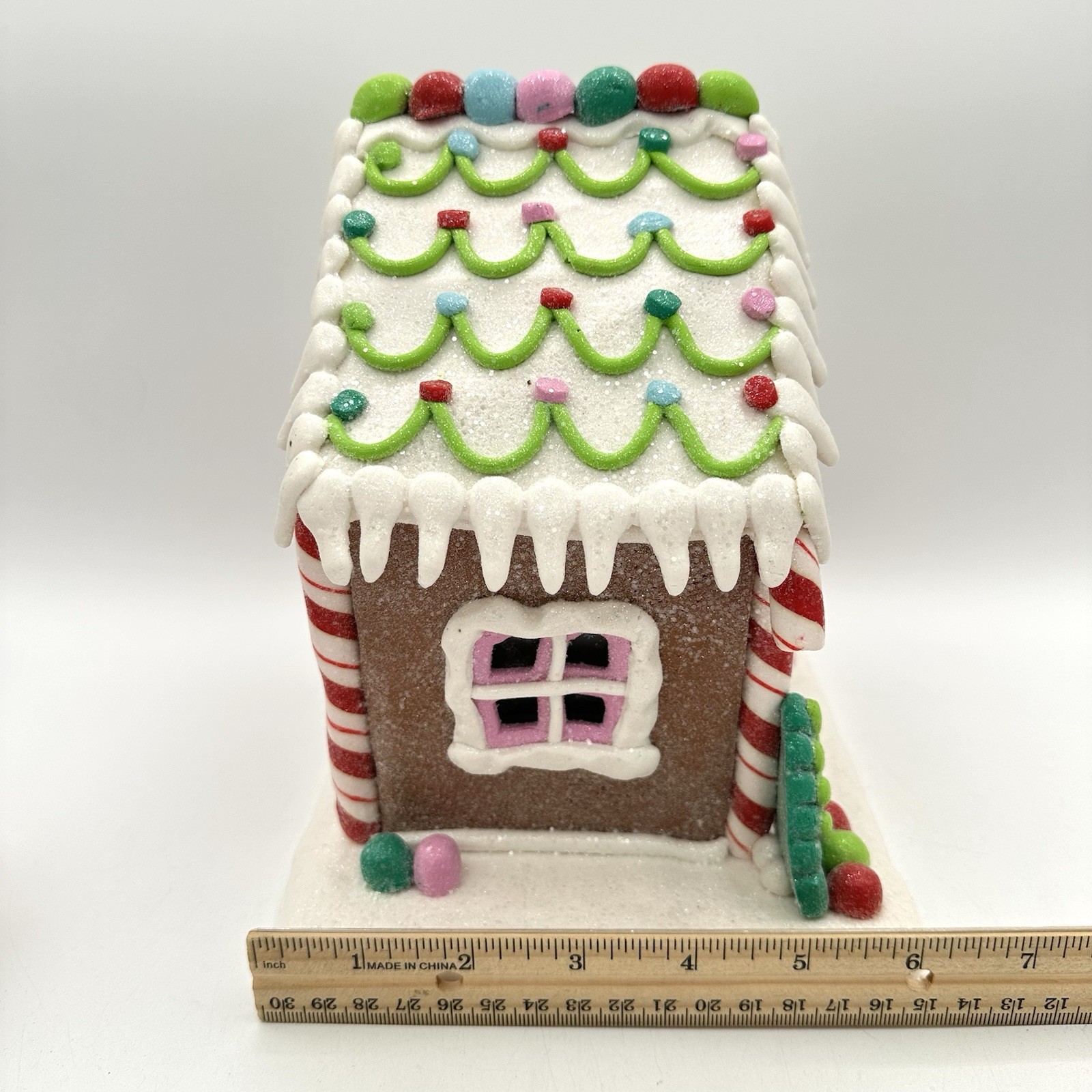 Light Up Gingerbread House With Four Small Ornaments Battery Operated 8X8X6 Inch