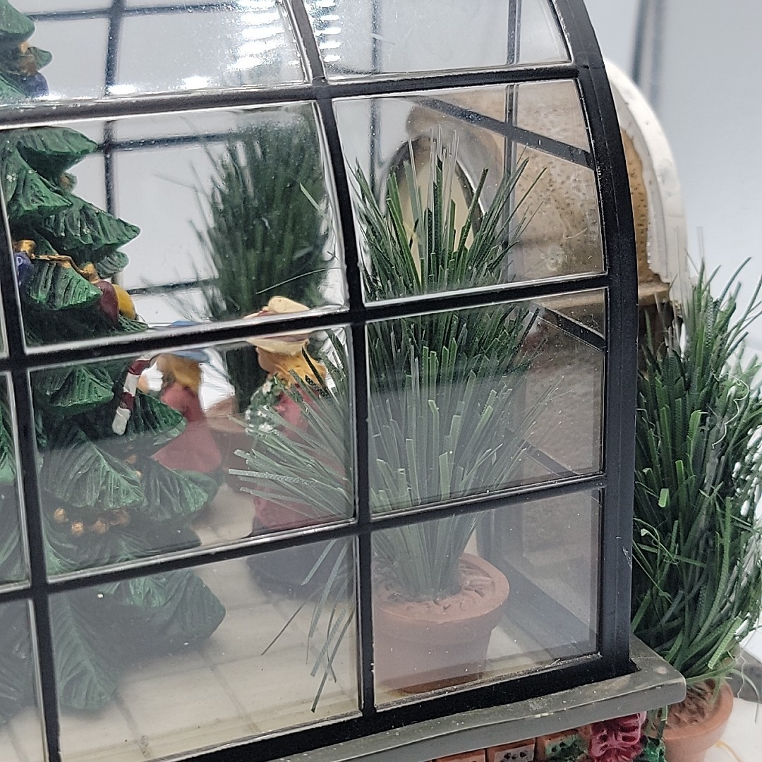 2003 Village Collection by St. Nicholas Square Illuminated GREENHOUSE Christmas