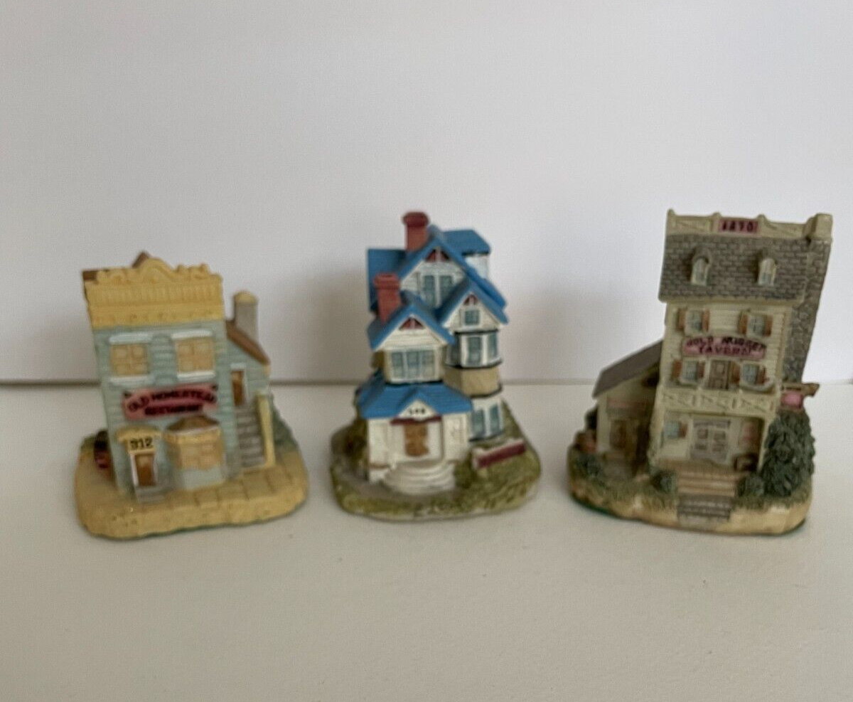 International Resourcing Services Mini Village Painted Houses Lot of 3