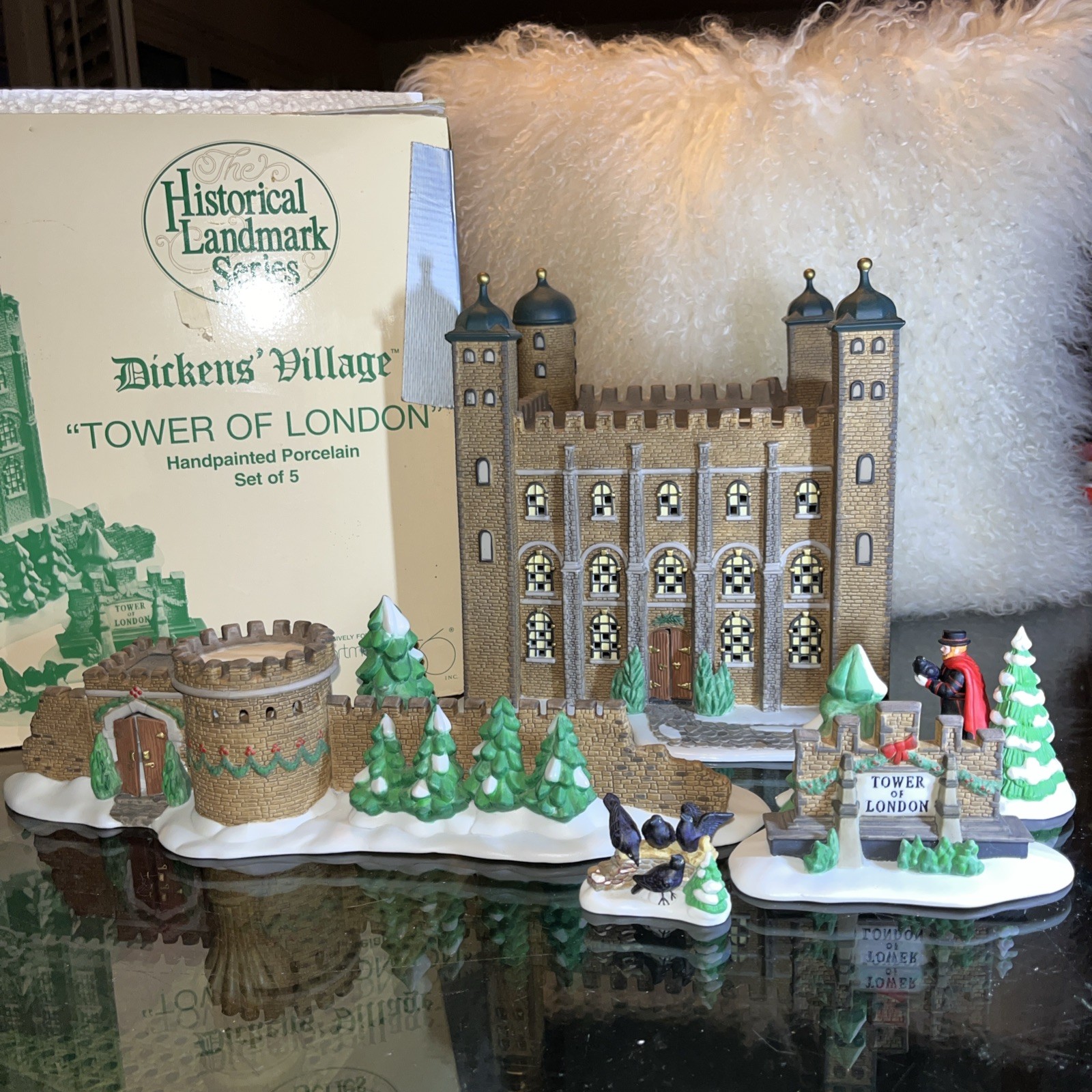 Department 56 TOWER OF LONDON 5 Pc Set Dickens Village Historical Landmark w/box