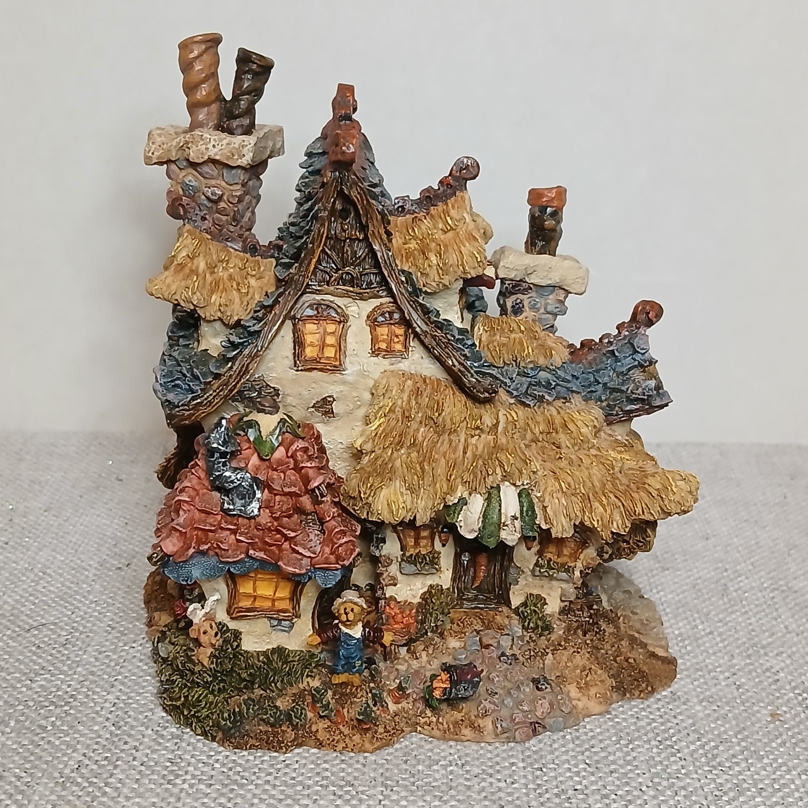 Boyds Bearly Built Villages, Emily’s Carrot Cottage In Original Box