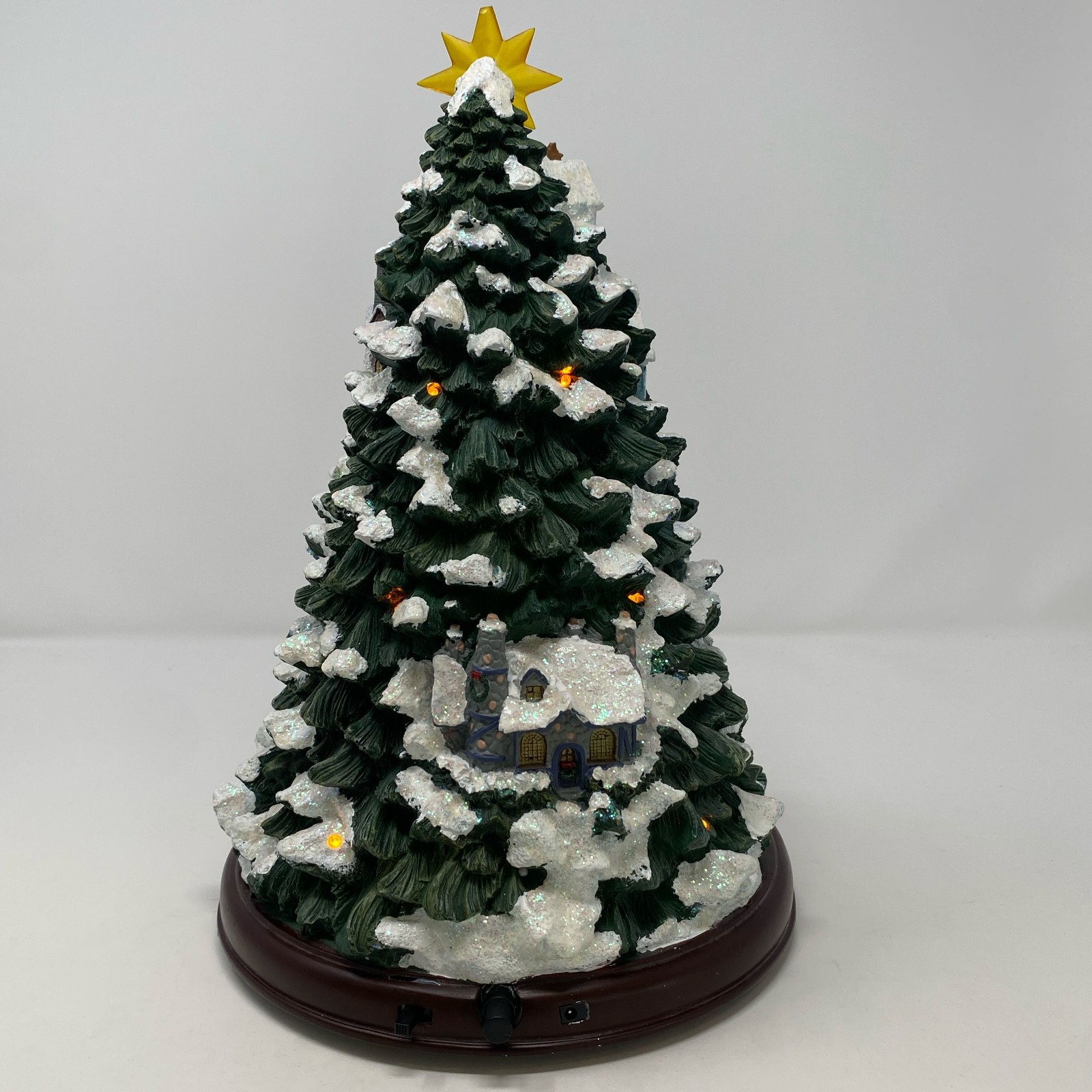 Thomas Kinkade Bradford Exchange Songs of the Season 12″ Lighted Village