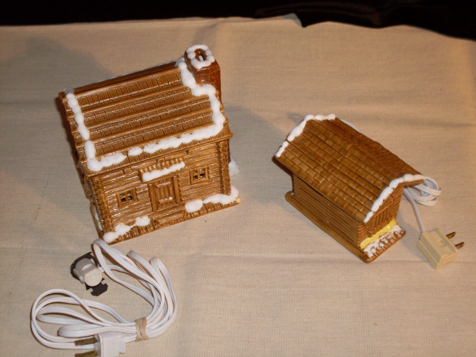 Ceramic Village Log Cabin & Corn Crib. Byron Molds . Seasonal or permanent.