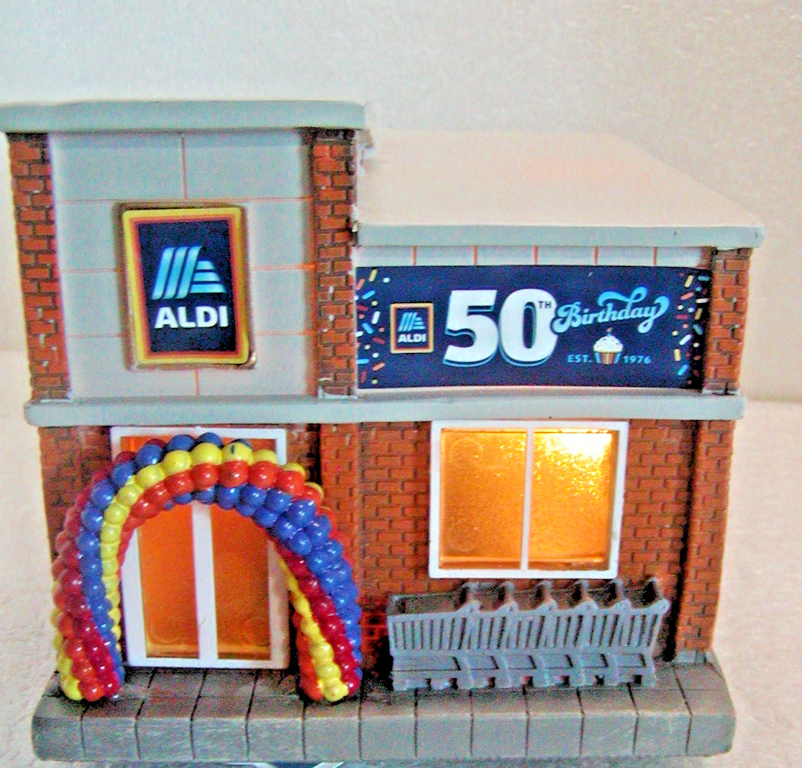 Aldi Ho scale train 50th Birthday Light Up Store Building Village 7 X 4” NWT