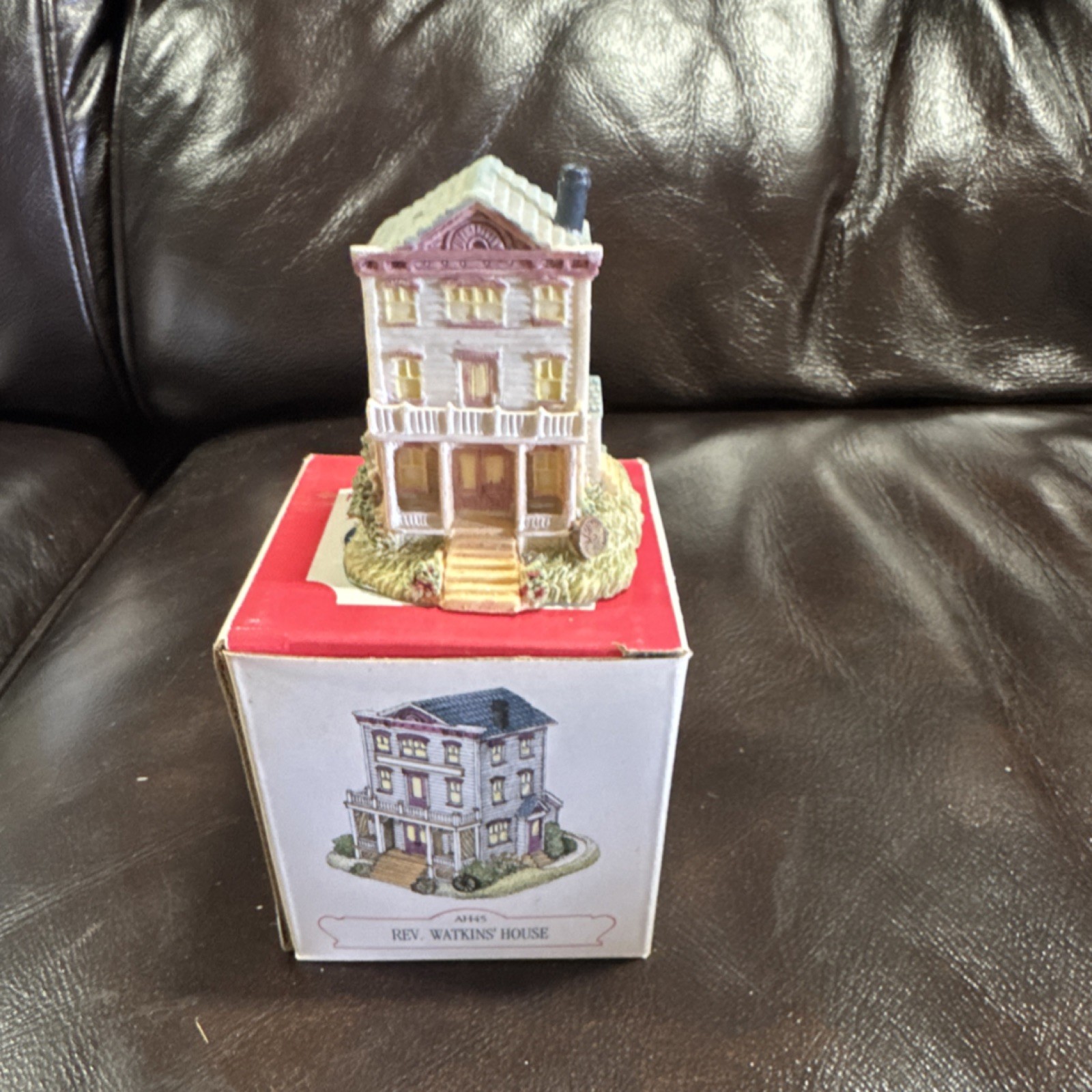 Liberty Falls Rev. Watkins’ Village House Resin Boxed Collectible