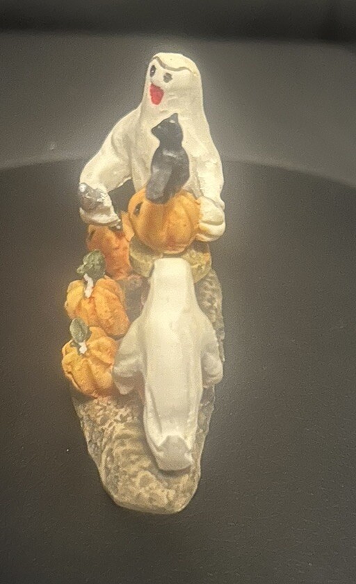Hand Painted Lighted Porcelain Halloween House Decor 7” With 2 Figurines