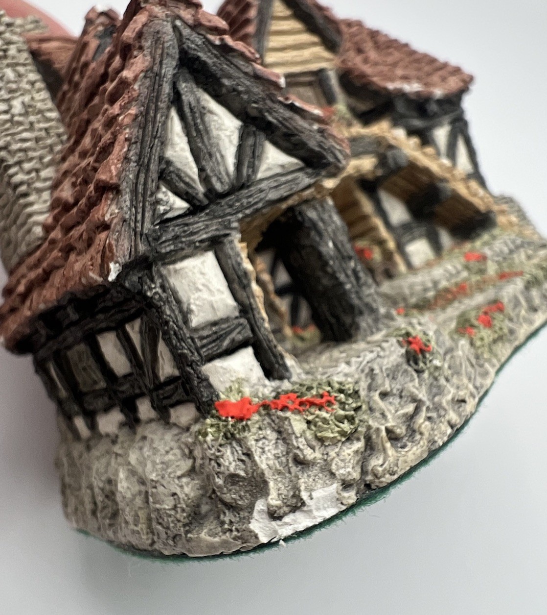 Vintage 1983 The Bothy by David Winter Cottages Figurine Great Britain