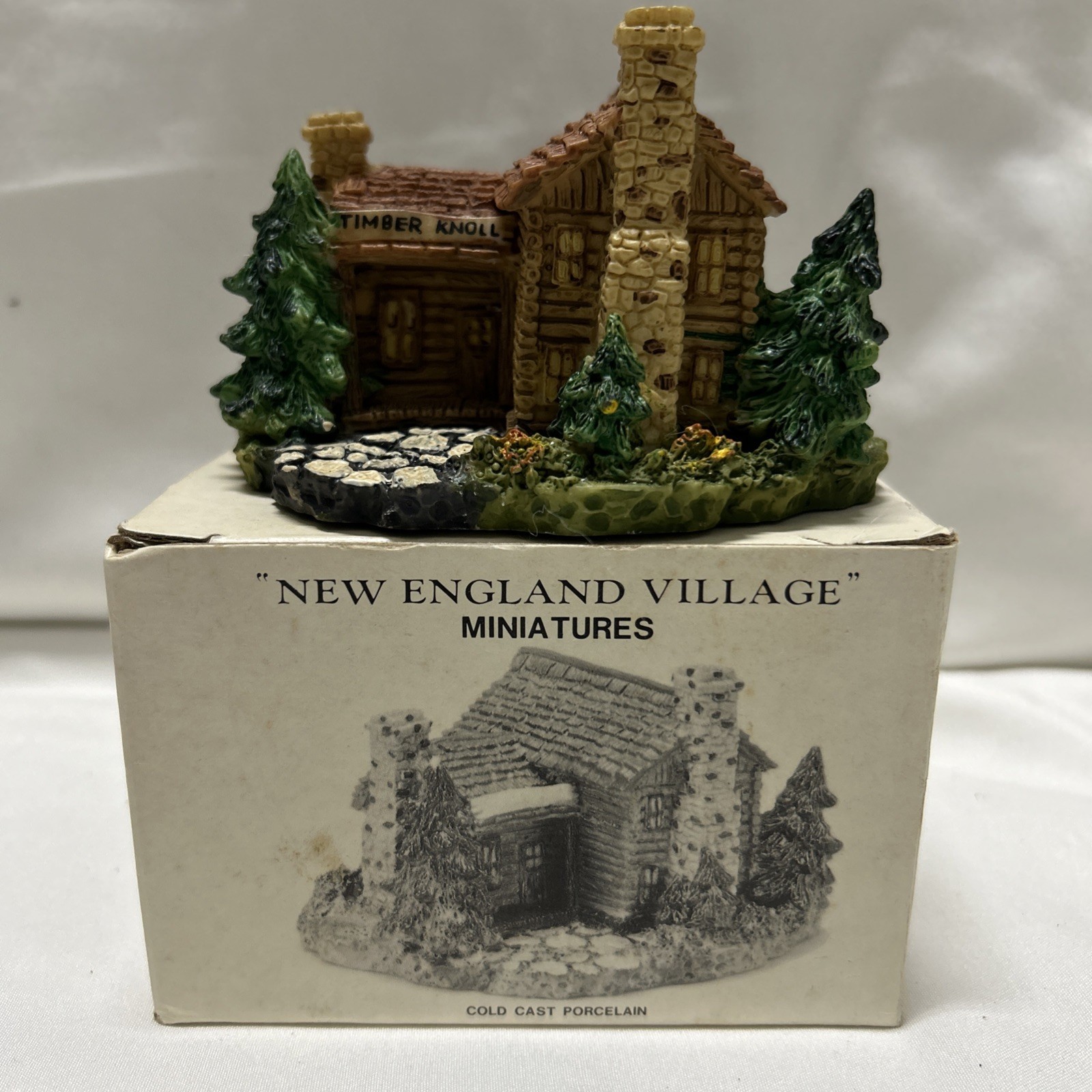 Department 56 New England Village Miniature Log Cabin 5937‑4 • 1987 • Taiwan