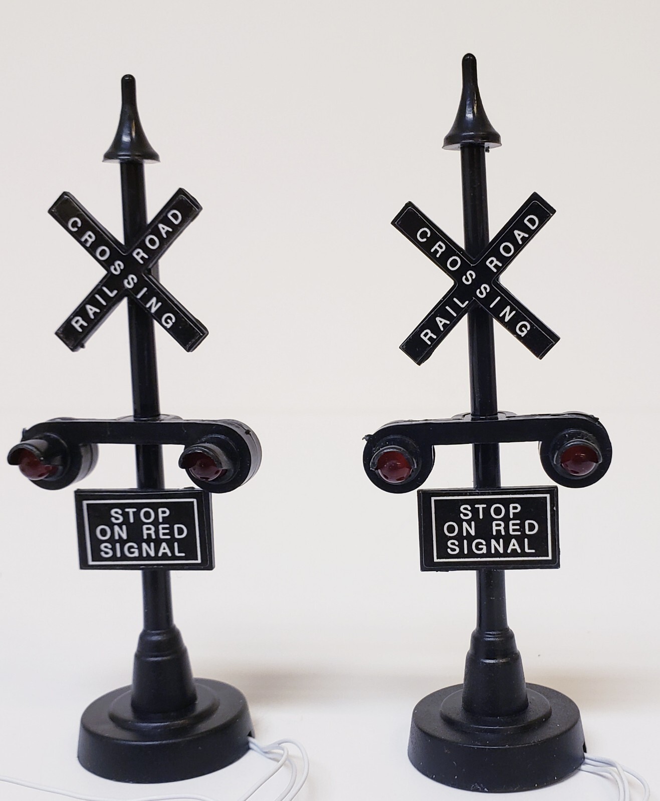 Pre Owned Lemax Railroad Railway Crossing Signals Lights Holiday Village Train