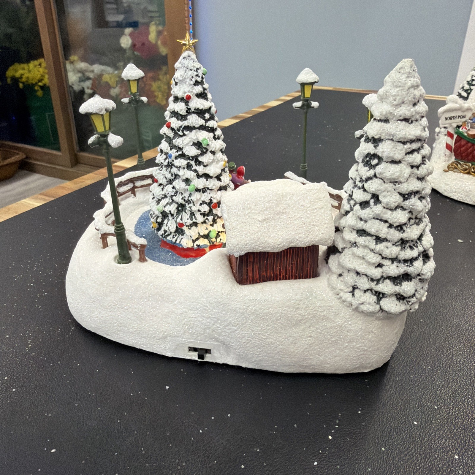 2024 Thomas Kinkade Teleflora 2024 Oh What Fun Christmas Village Ice Rink