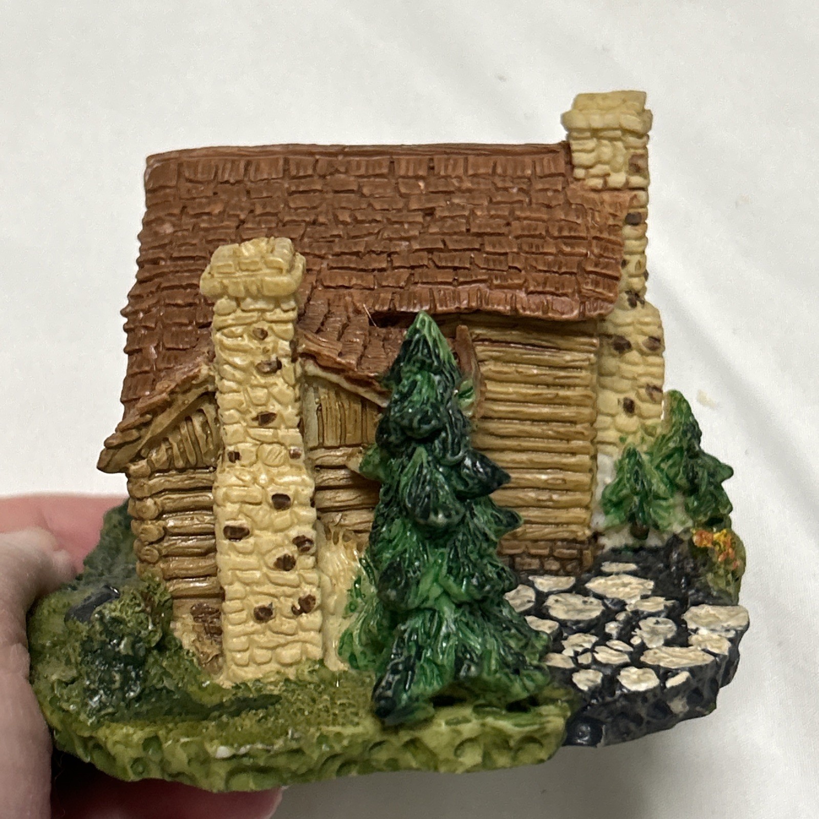 Department 56 New England Village Miniature Log Cabin 5937‑4 • 1987 • Taiwan