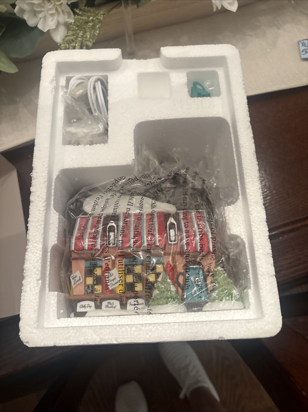 Department 56 Village North Pole series “The Lunch Box Cafe” New In Box