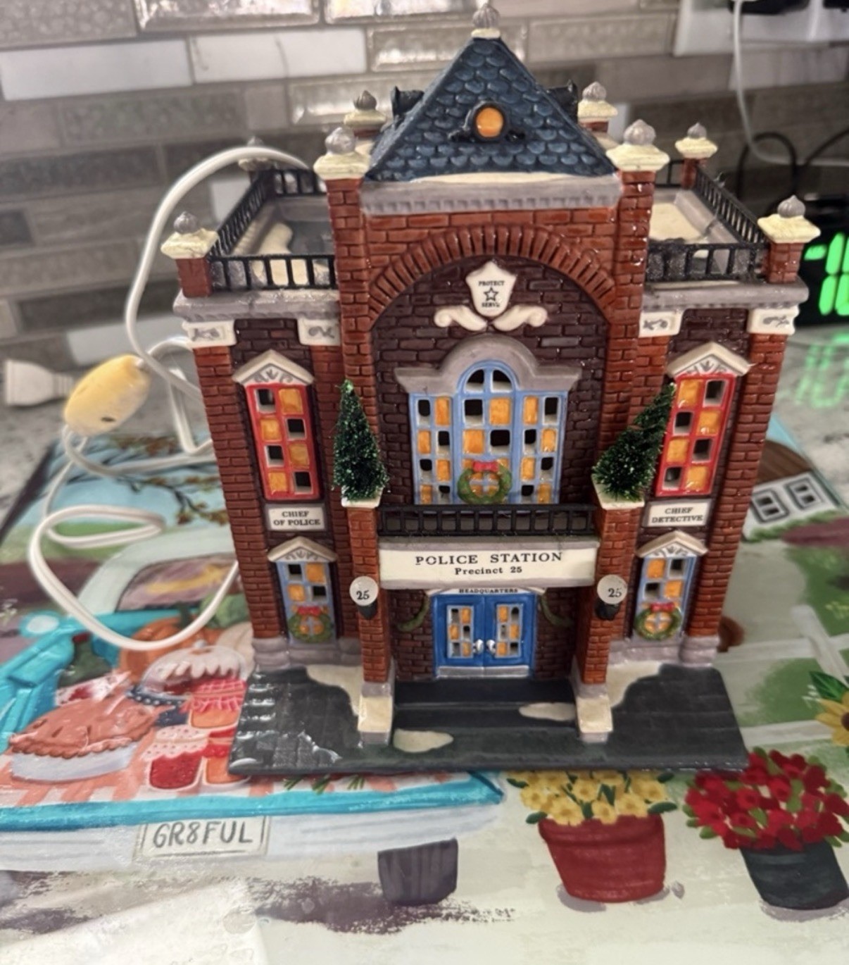 Dept. 56 Christmas In The City “Precinct 25 Police Station” #58941