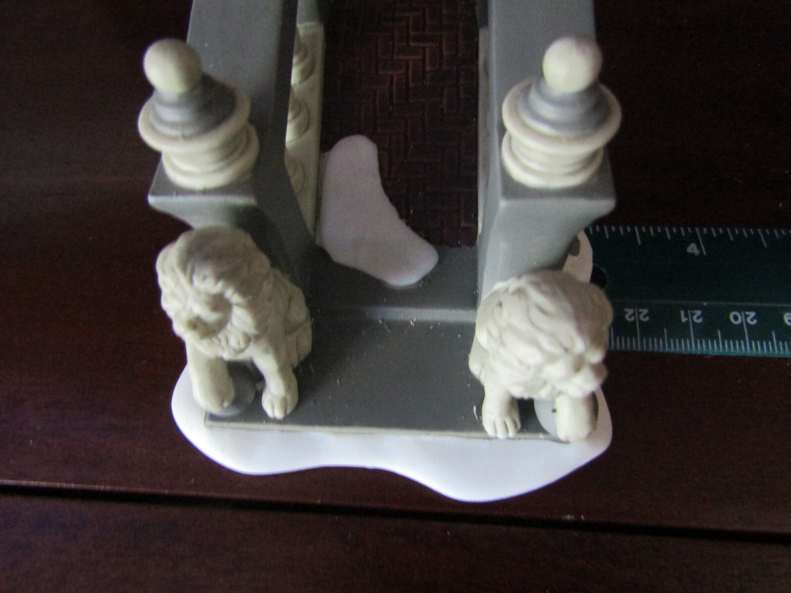 Department 56 The Heritage Village Collection Porcelain”Lionhead Bridge” #5864-5