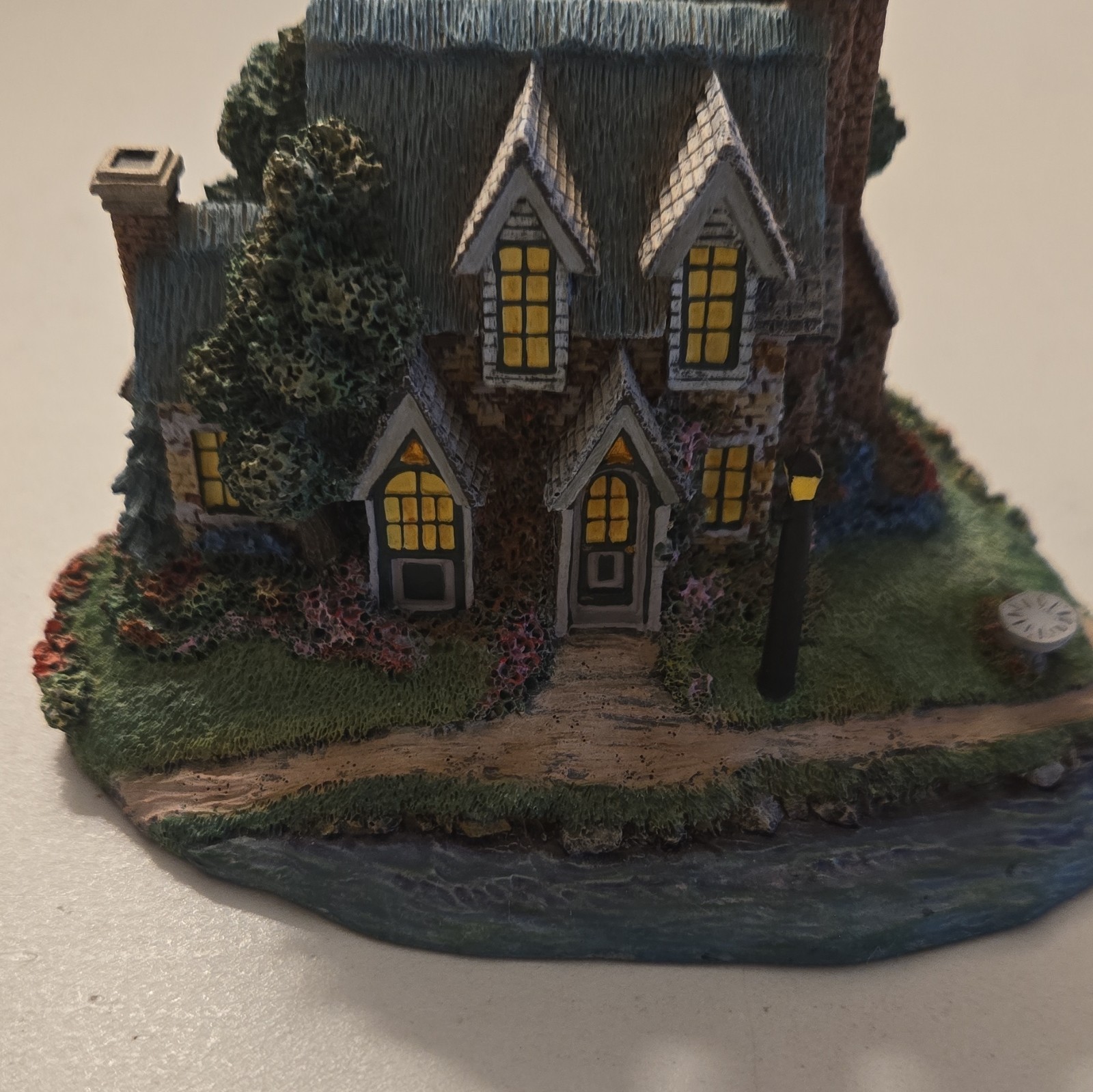 Hawthorne Thomas Kinkade Lamplight Village Windermere Cottage Resin 1996