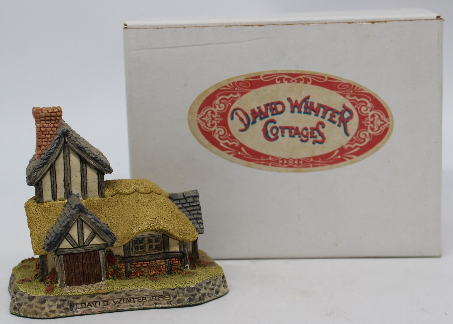 David Winter The Cartwright’s Cottage Hand Painted Sculpture John Hine Vtg 1988