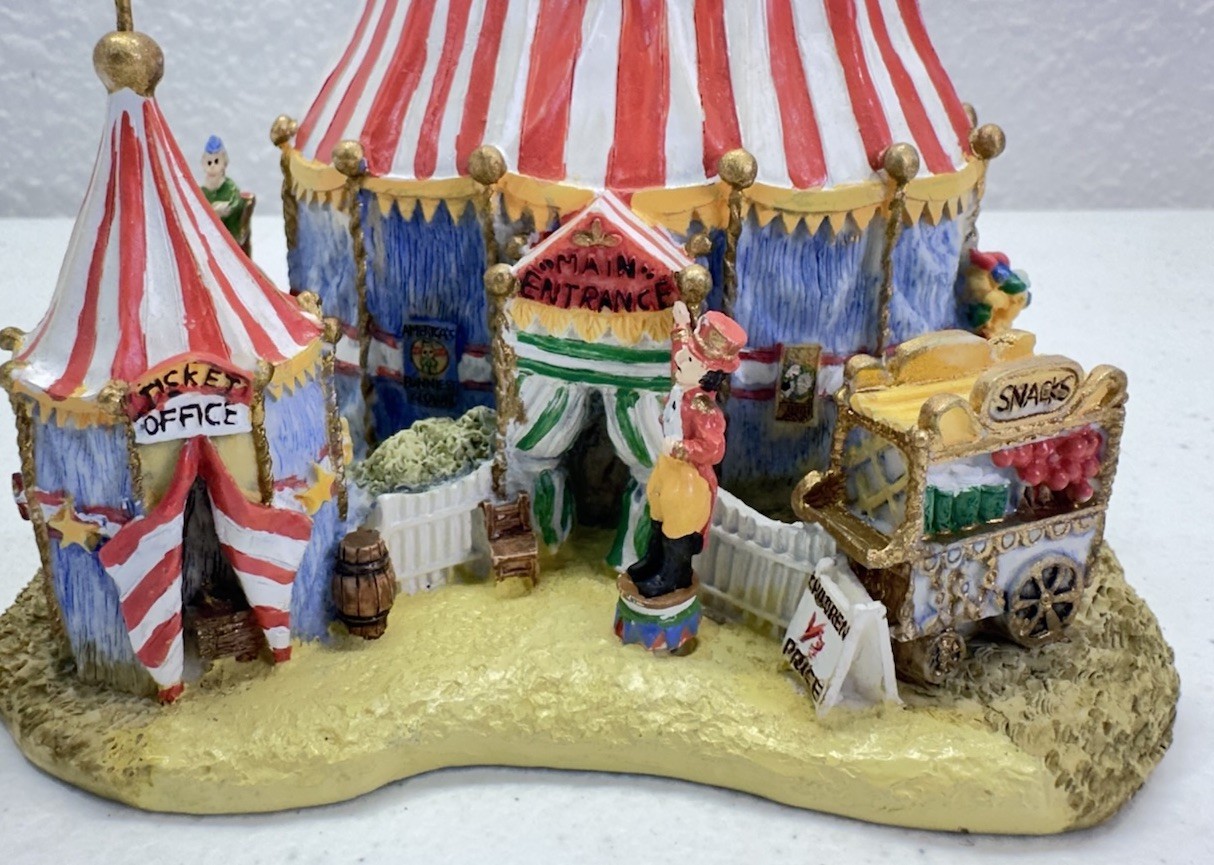 AMERICANA COLLECTION CIRCUS BIG TOP OF LIBERTY FALLS CERAMIC HOUSE WITH BOX 1998