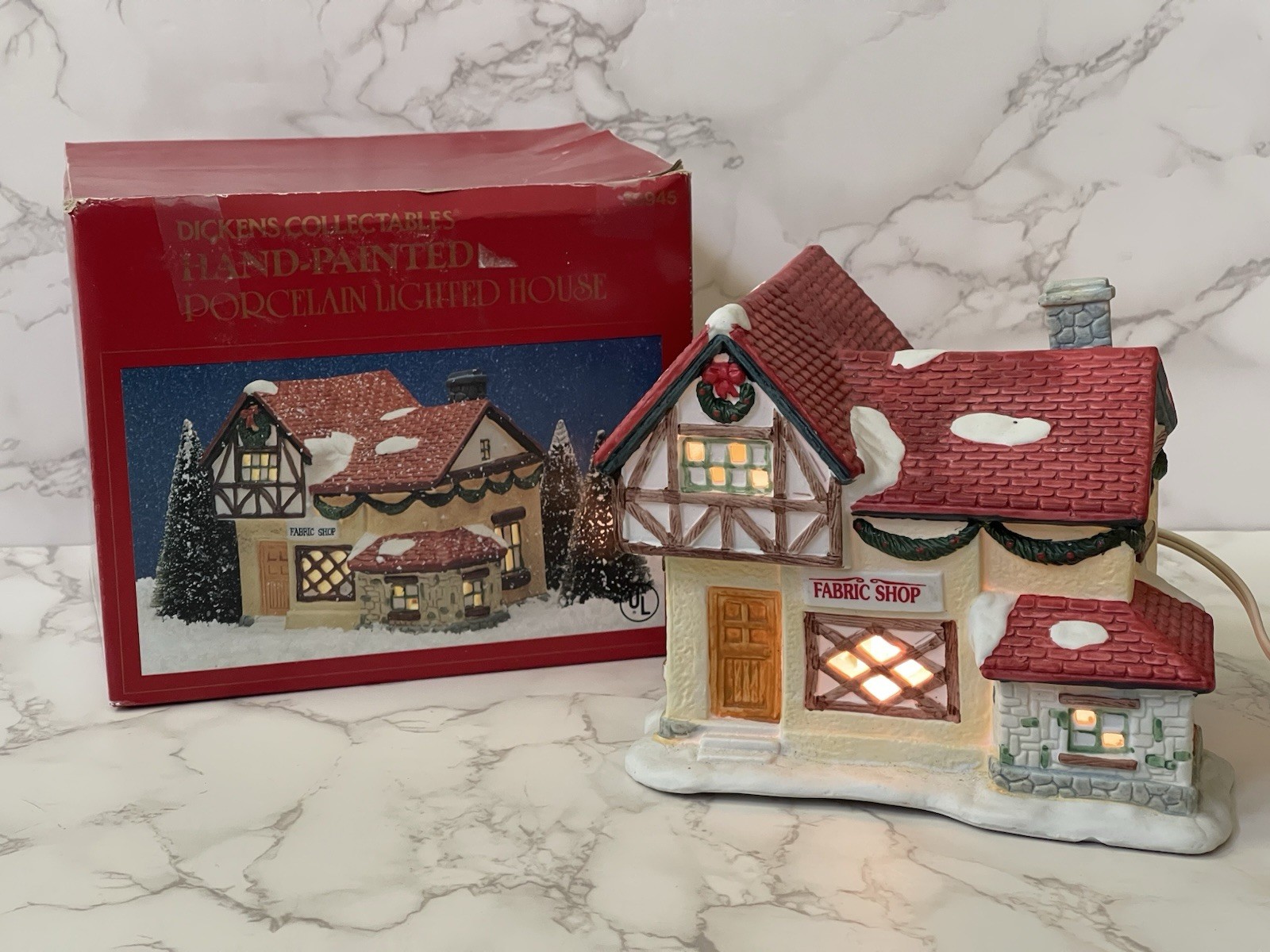 Dickens Collectables Christmas Village Lighted House Fabric Shop w/ Light & Box