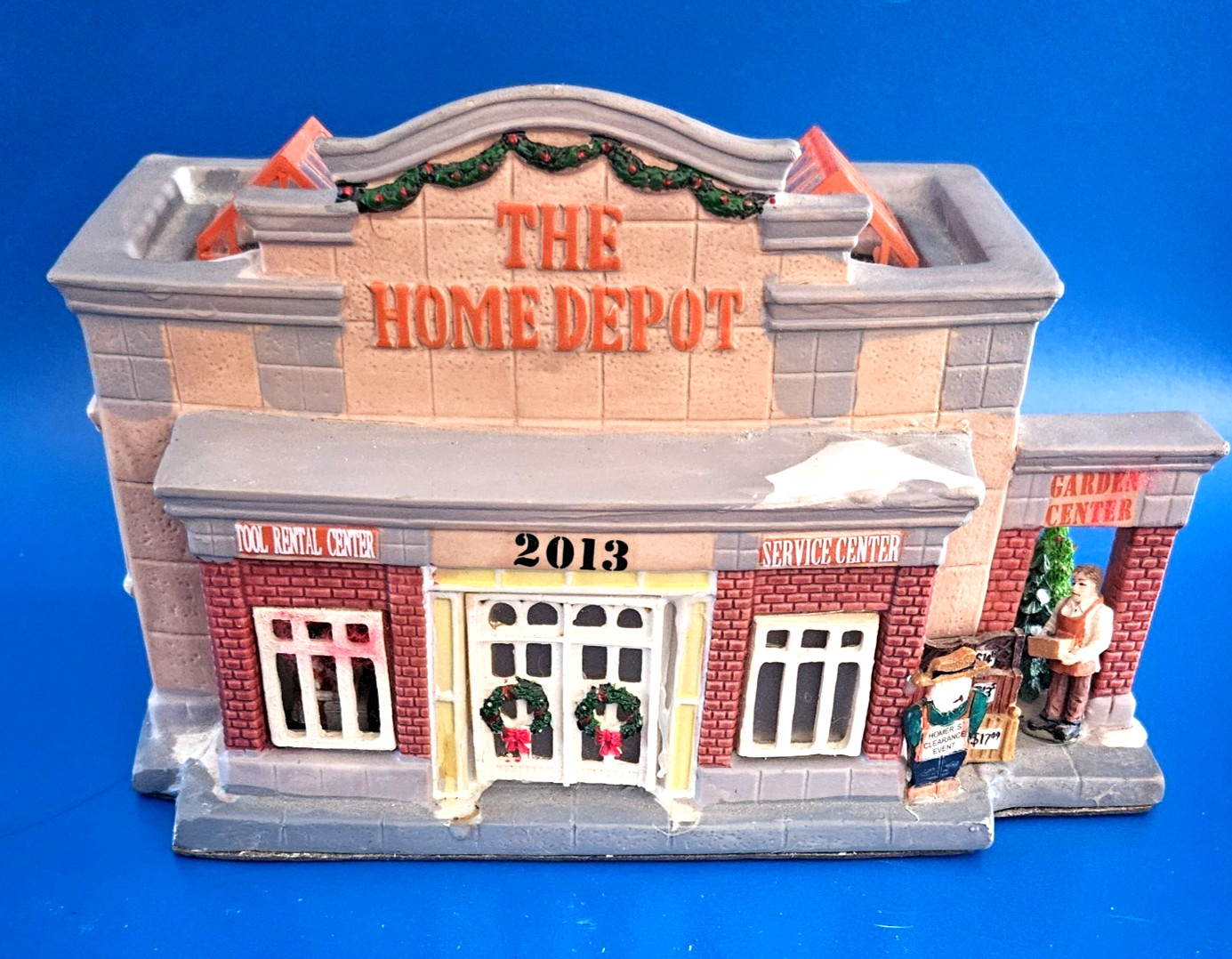 2013 The Home Depot Christmas Building