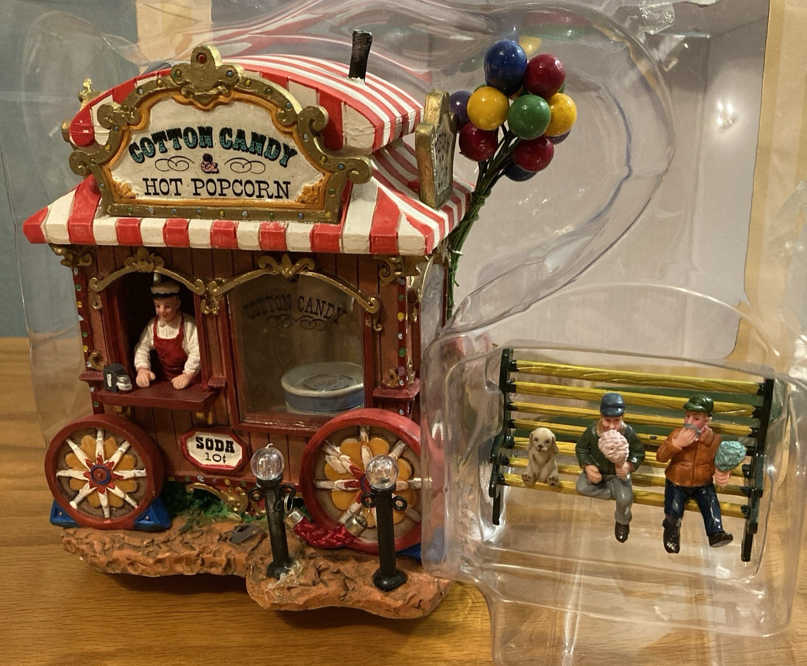 Lemax Carnival Food COTTON CANDY & HOT POPCORN in Box w/ BENCH BOYS DOG 43439