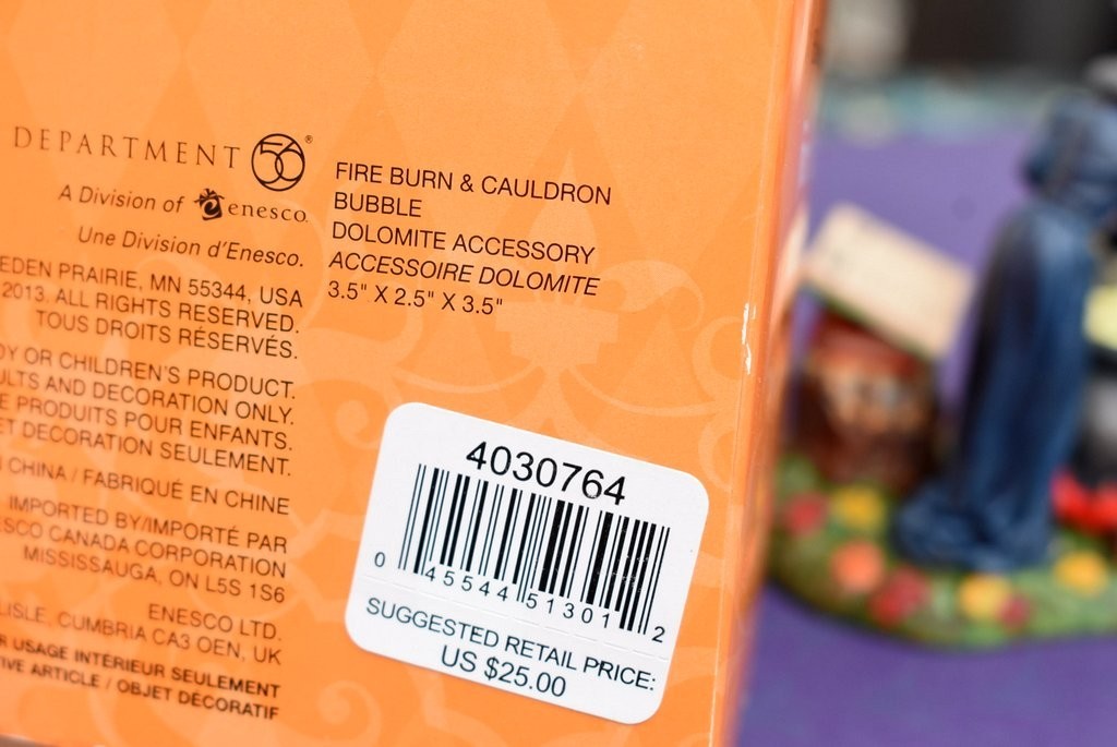 Dept 56 4030764 Halloween Fire Burn & Cauldron Bubble Creepy Figure