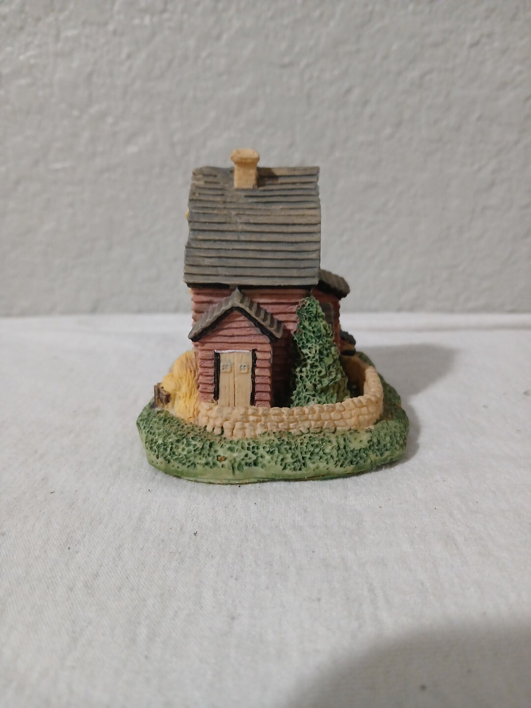 International Resourcing Services Mini Village Houses Lot of 5 Houses Vtg 1993