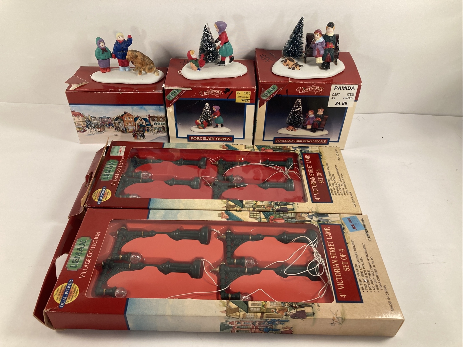 Lemax LOT 4″ Victorian Street Lamps and Figures
