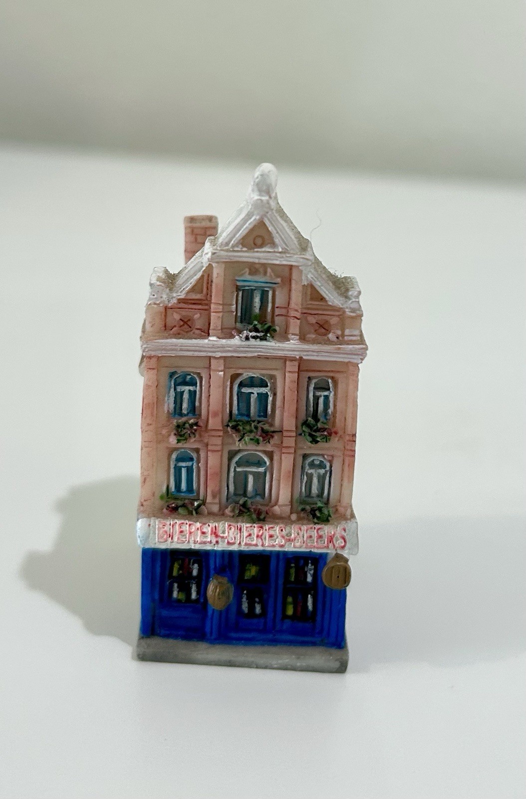 5 Miniature Buildings figurines Stores collectibles Christmas village scene
