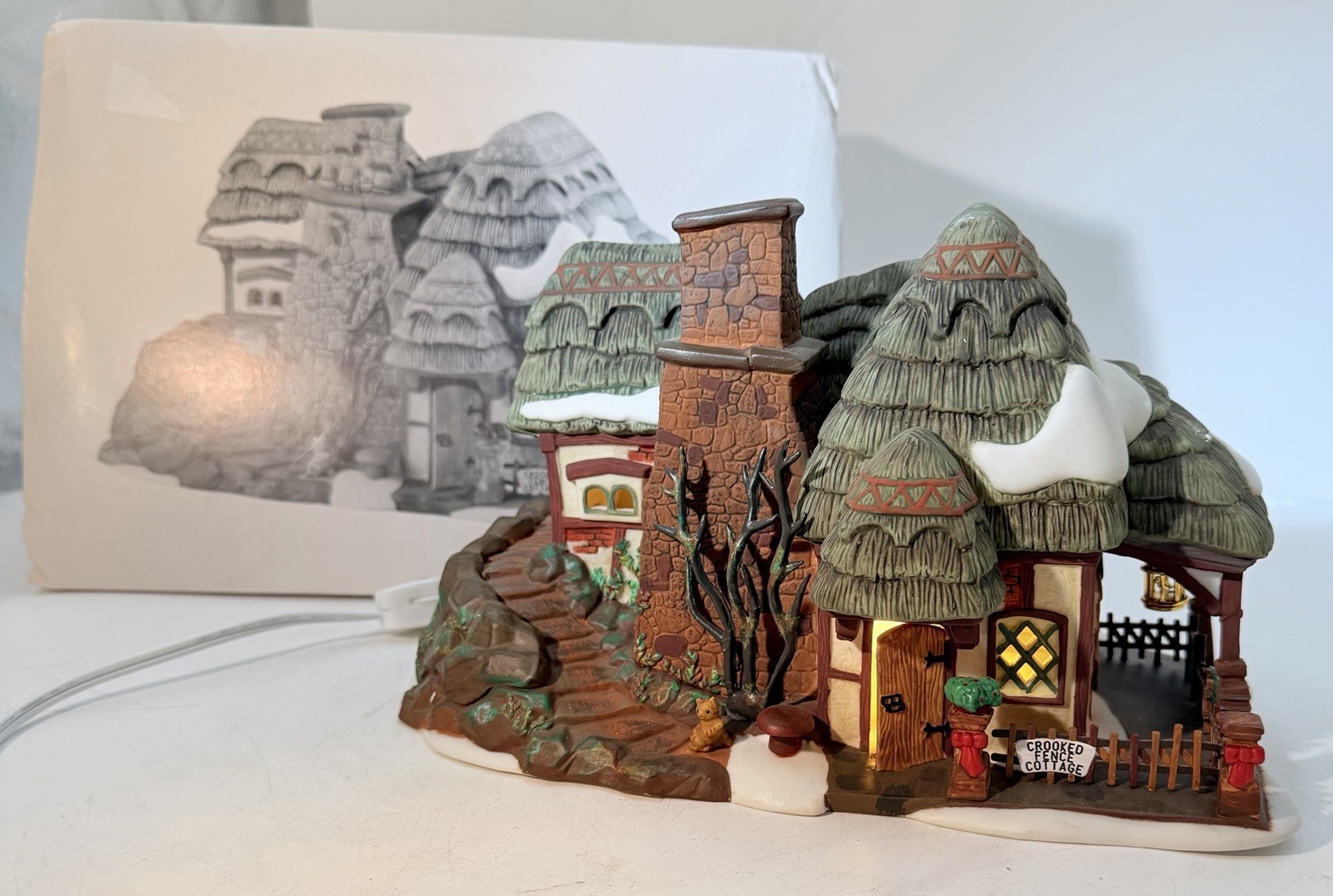 CROOKED FENCE COTTAGE # 58304 retired Dept 56 Dickens With Golden Bird Cage