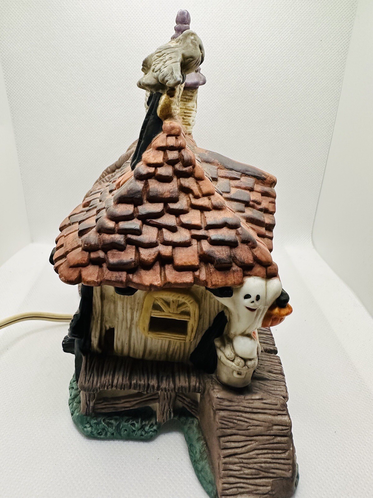 VTG 1995 Spooky Hollow Lighted Halloween Train Station Witch Ghosts Owl Works