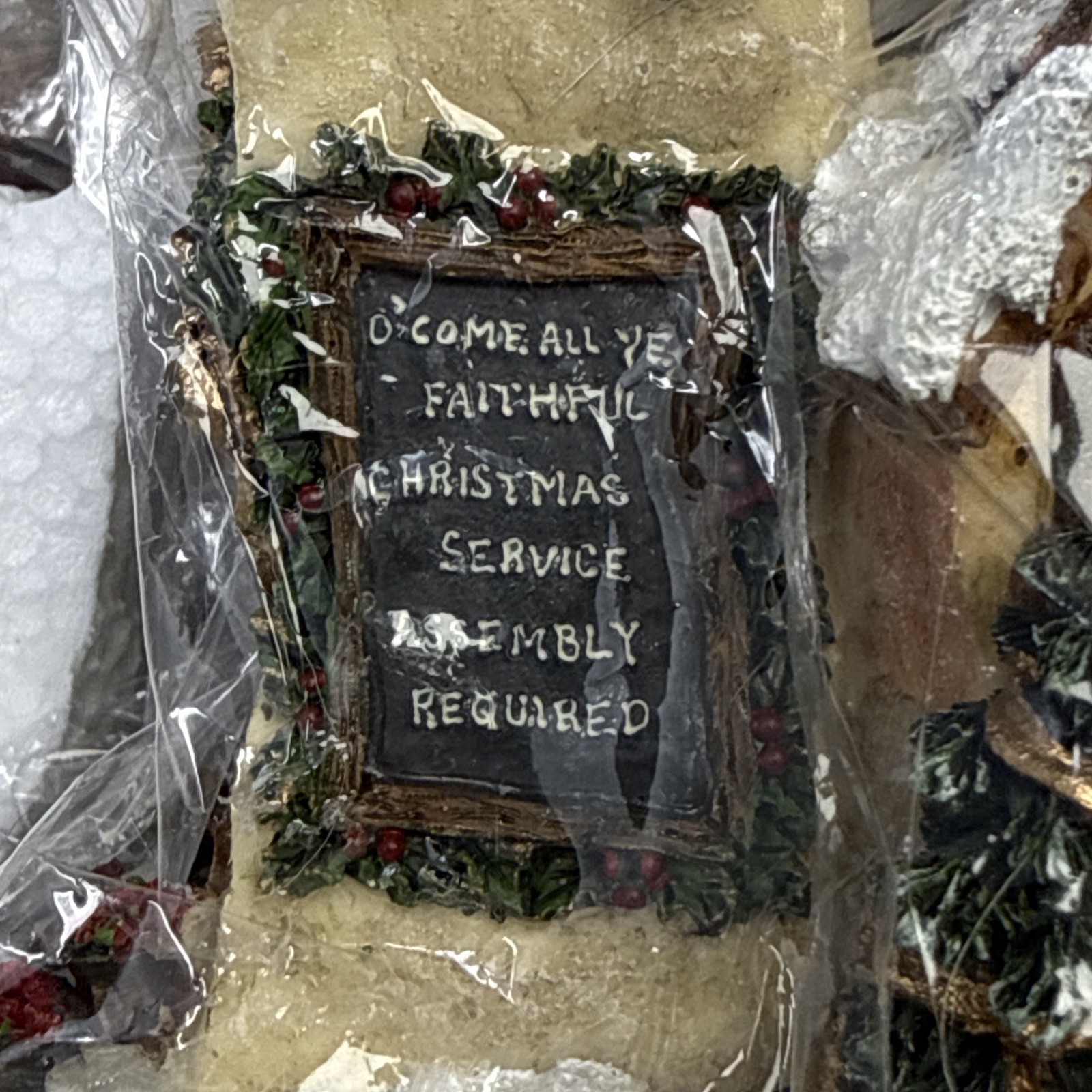 Boyds Bears Bearly Built Village Kringles Village St Nicholas Chapel NIP