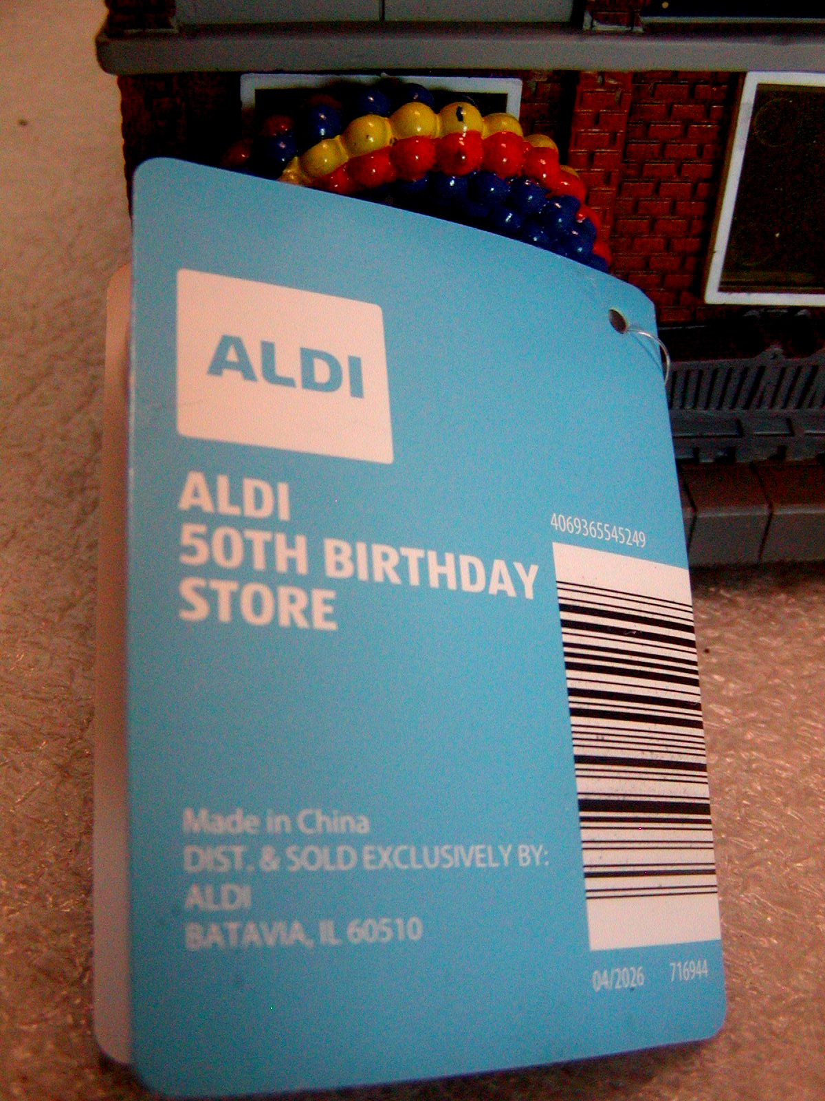 Aldi Ho scale train 50th Birthday Light Up Store Building Village 7 X 4” NWT