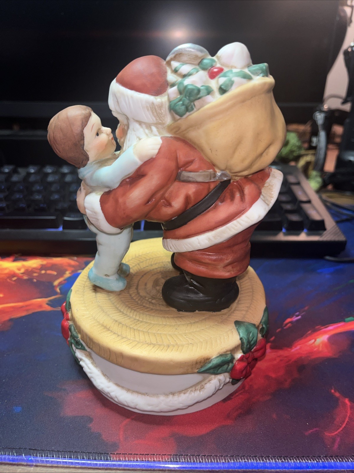 Vintage Enesco Santa And Boy Music Box. We Wish You A Merry Christmas. Works ￼