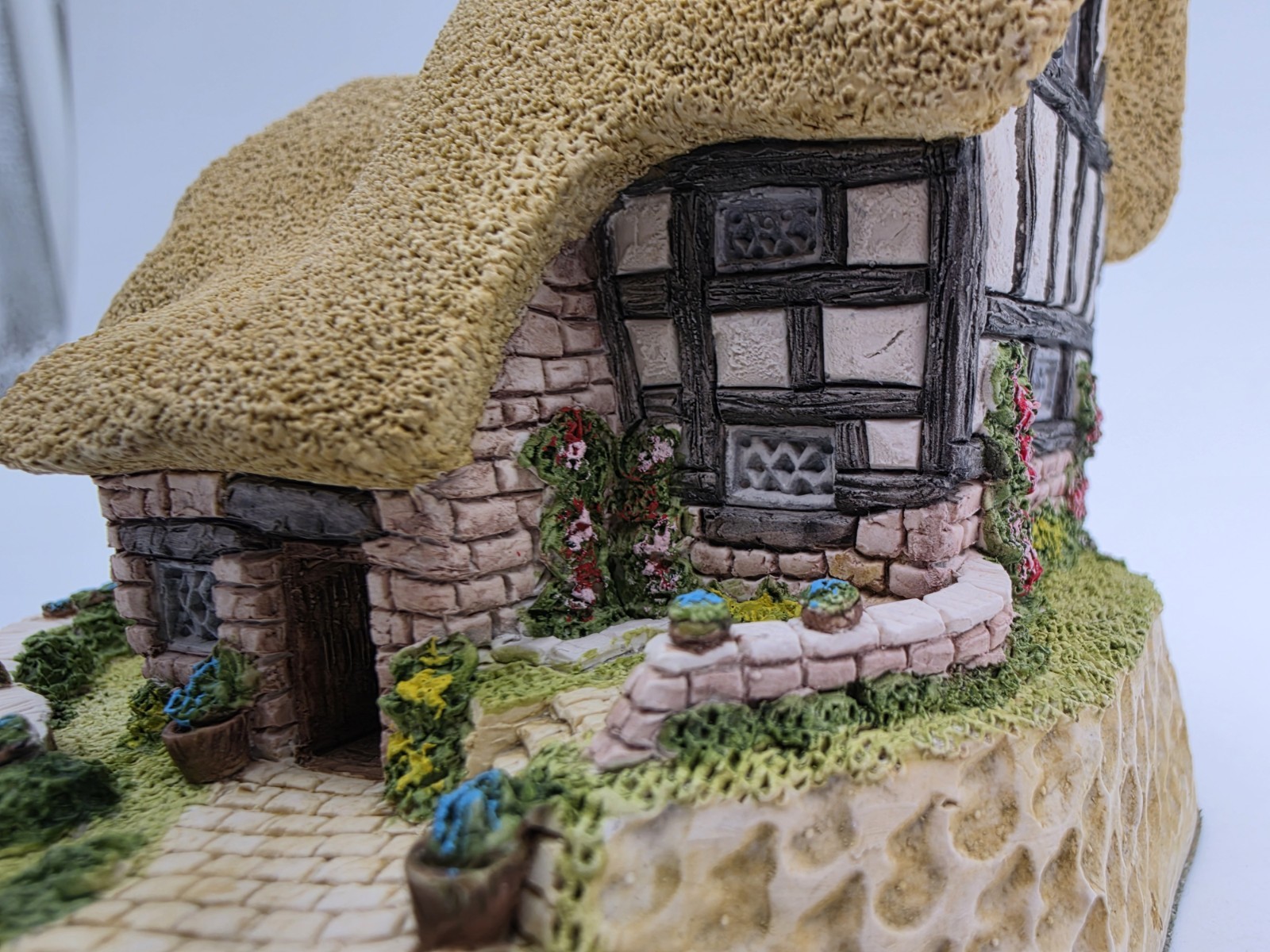 David Winter Cottages Blossom Cottage May British Traditions With Box And COA