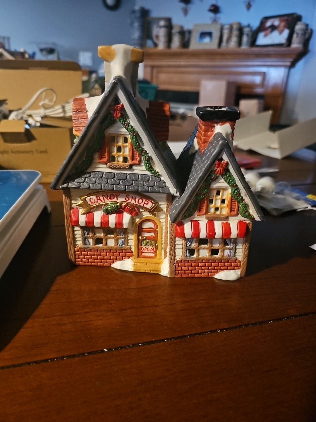 CANDY SHOP Christmas Village building store shoppe 1994