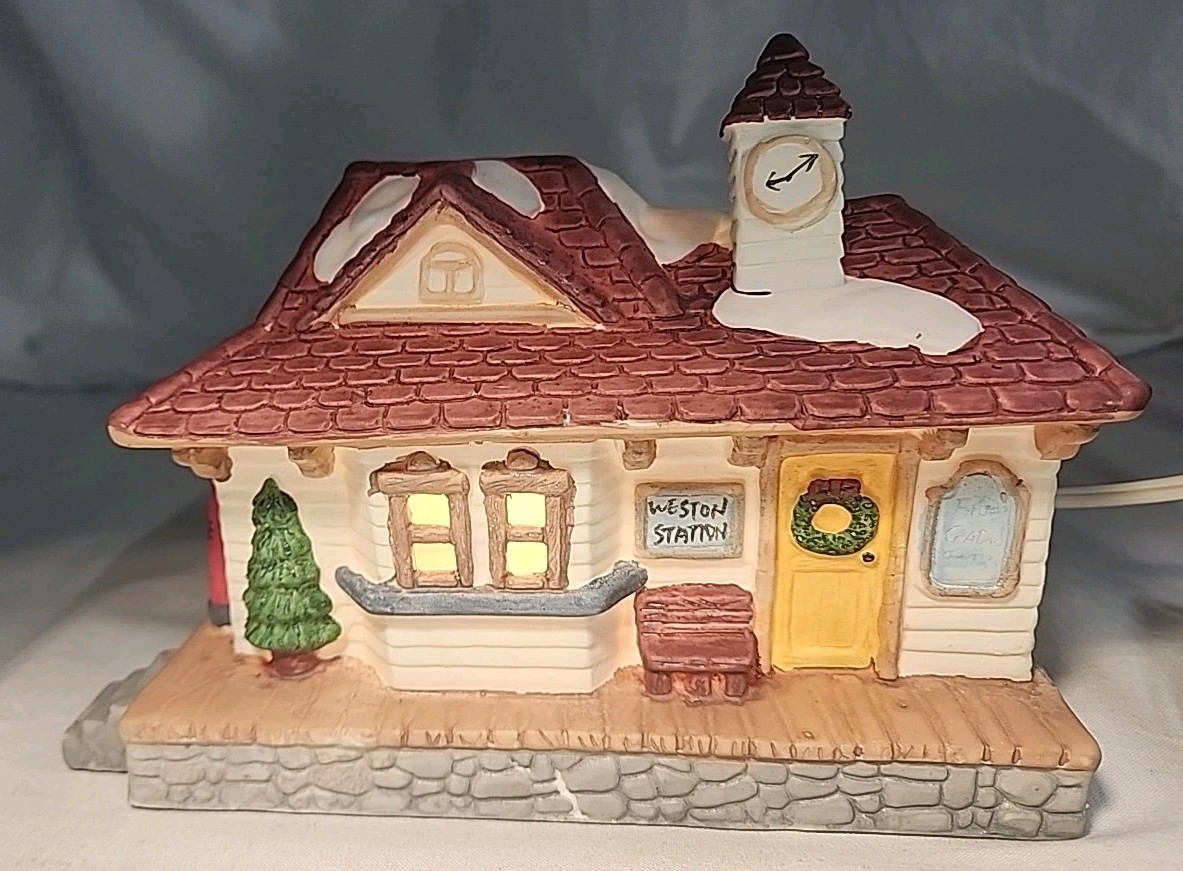 Rex & Lee VTG 1990 Weston Station House Ceramic~Cord Included