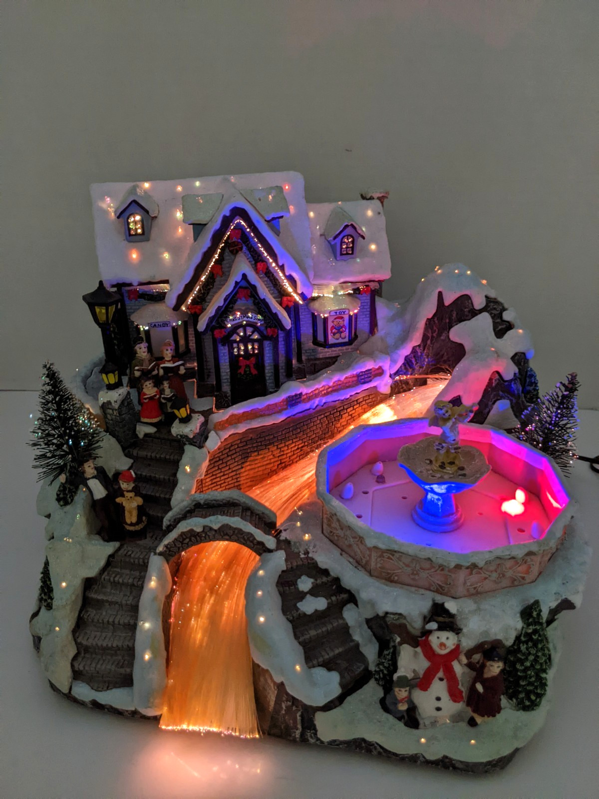 Avon Christmas Fiber Optic Lighted Musical Scene With Fountain – READ NOTE