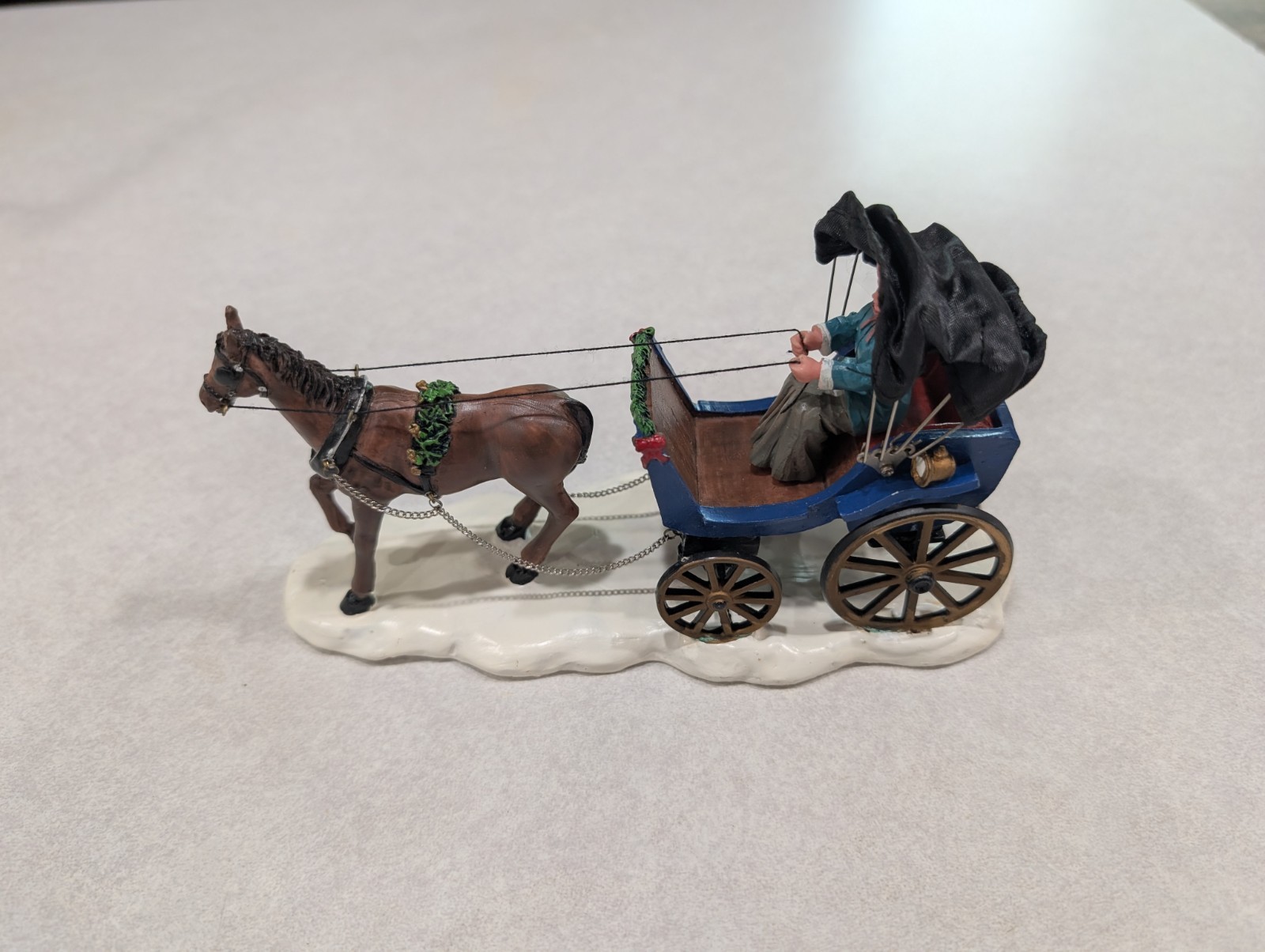 LEMAX “Phaeton Carriage” Table Accent Christmas Village with Horse and Buggy